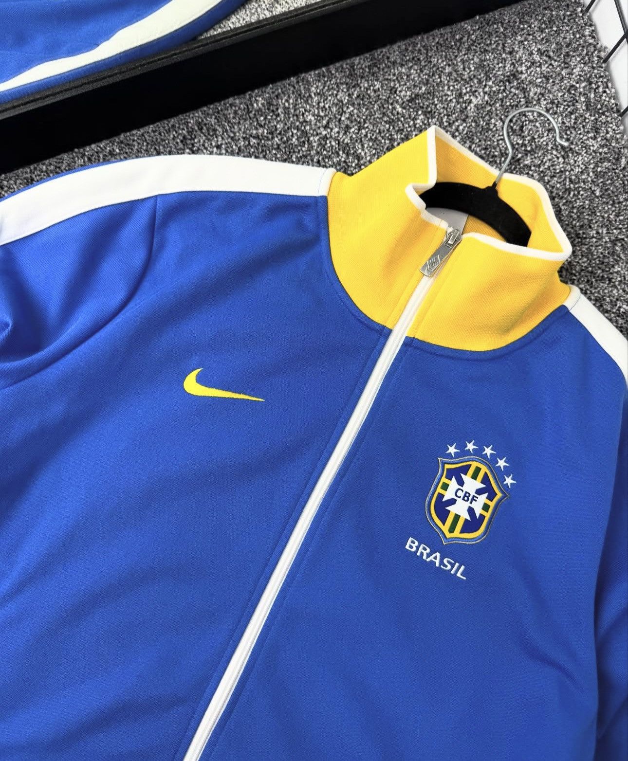 Vintage Vintage Nike Brazil track jacket Brasil size M blue logo Size US M / EU 48-50 / 2 - 4 Thumbnail