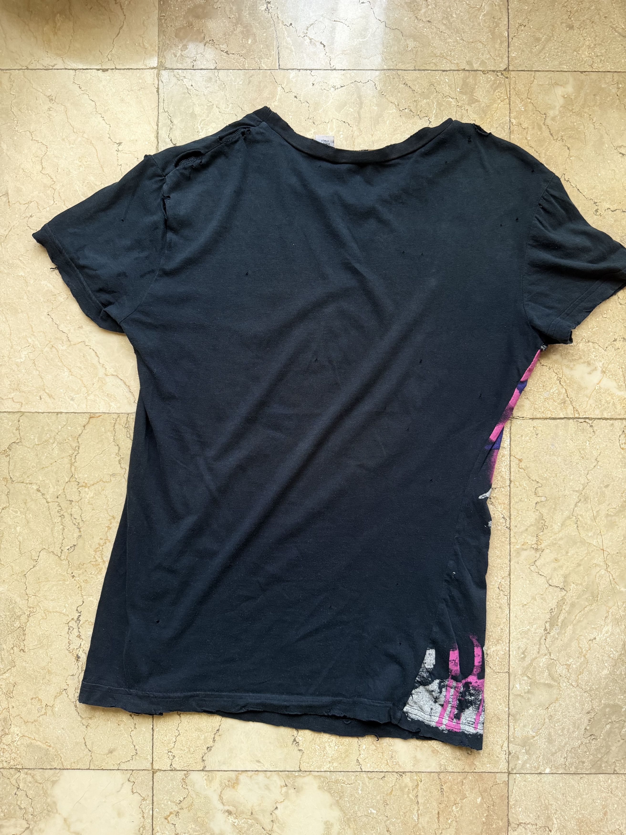 John Galliano John Galliano “Drag News” Distressed Tee Size S Size US S / EU 44-46 / 1 - 6 Thumbnail