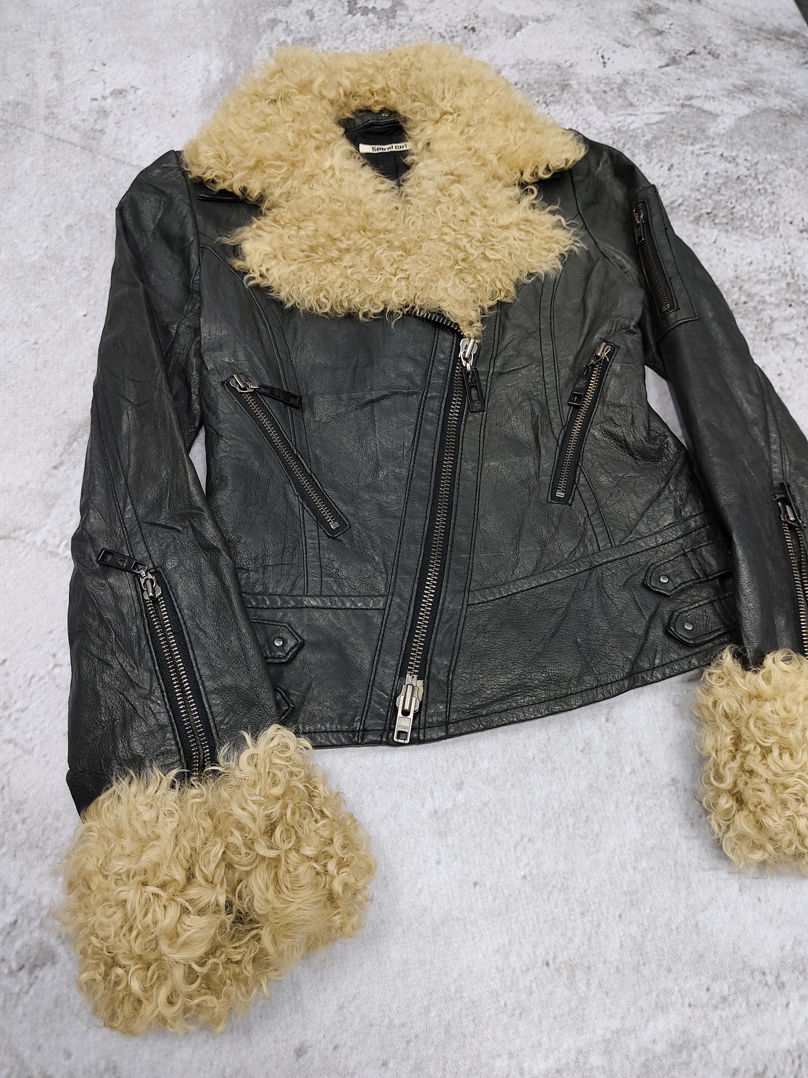 If Six Was Nine 00s Spiral Girl-Japanese Gothic Rock Asymmetric Fur Leather Size S / US 4 / IT 40 - 9 Thumbnail