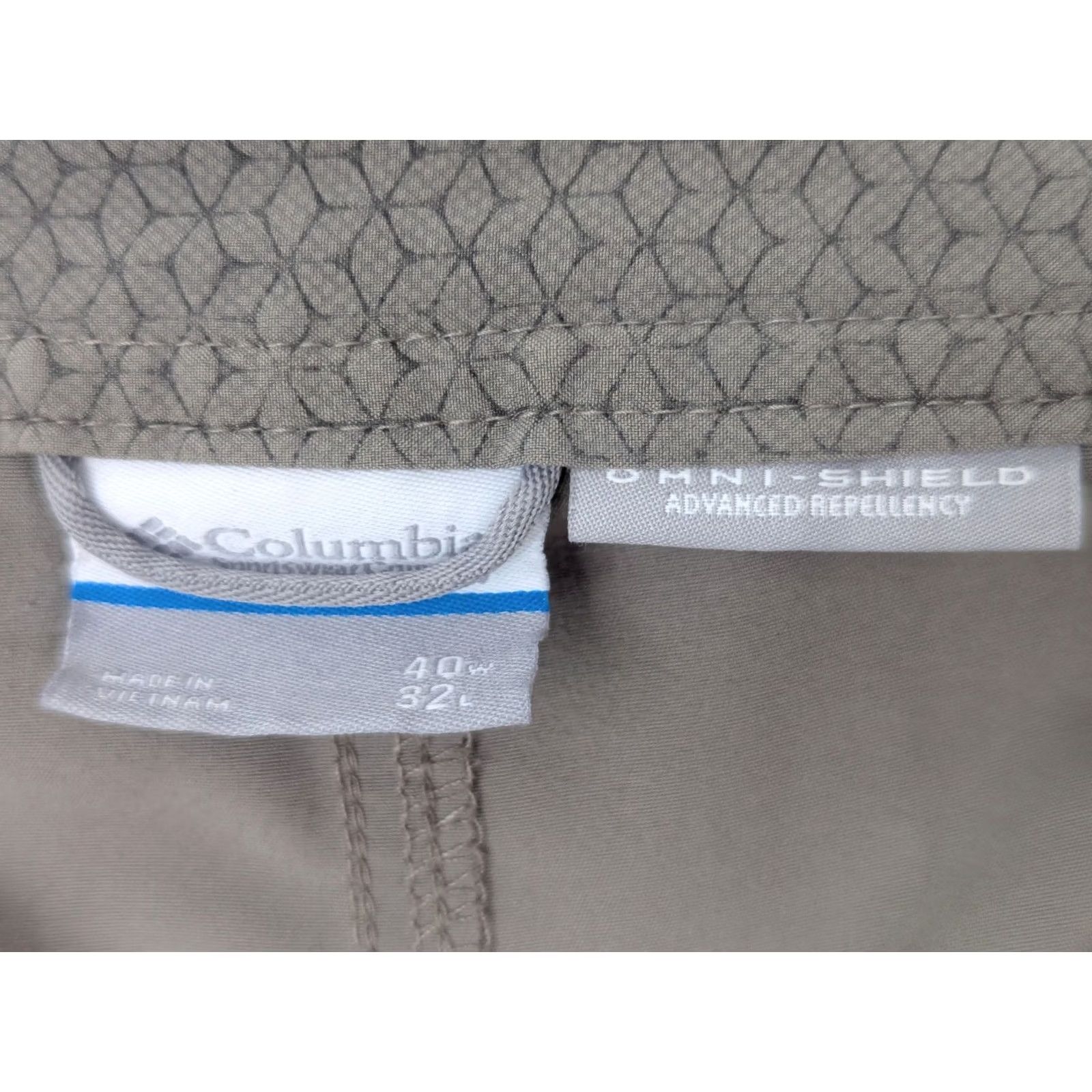 Vintage Columbia Omni-Shield Advanced Repellency Lightweight Pants Men 40x33 Lightweight Hiking Straight Leg Beig e 5-Pocket Design Size US 40 / EU 56 - 7 Thumbnail
