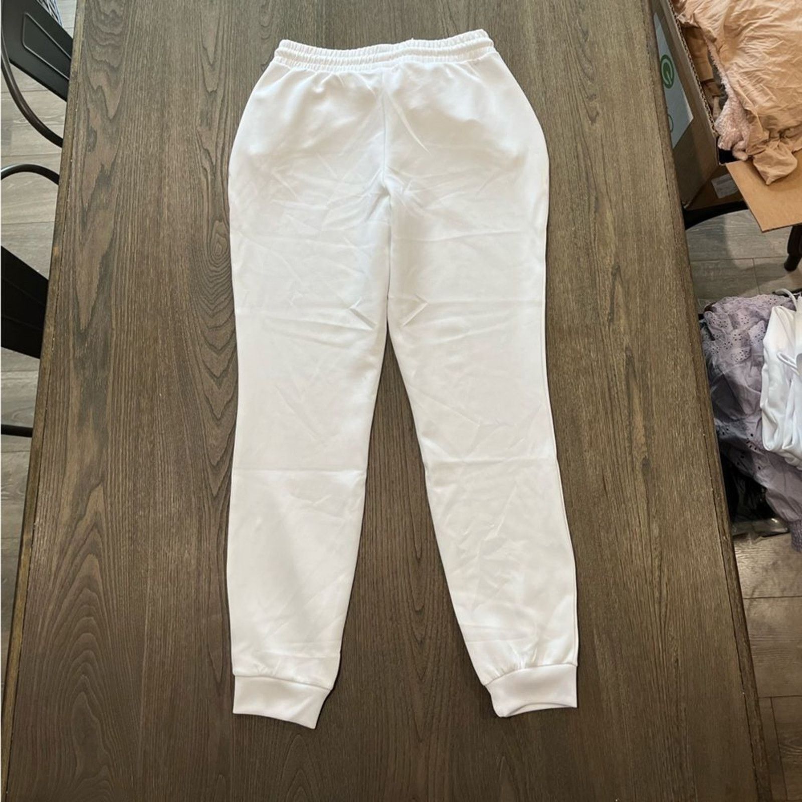 Guess NWOT Guess White Cropped Jogger Sweatpants Size M Size 27" / US 4 / IT 40 - 6 Thumbnail