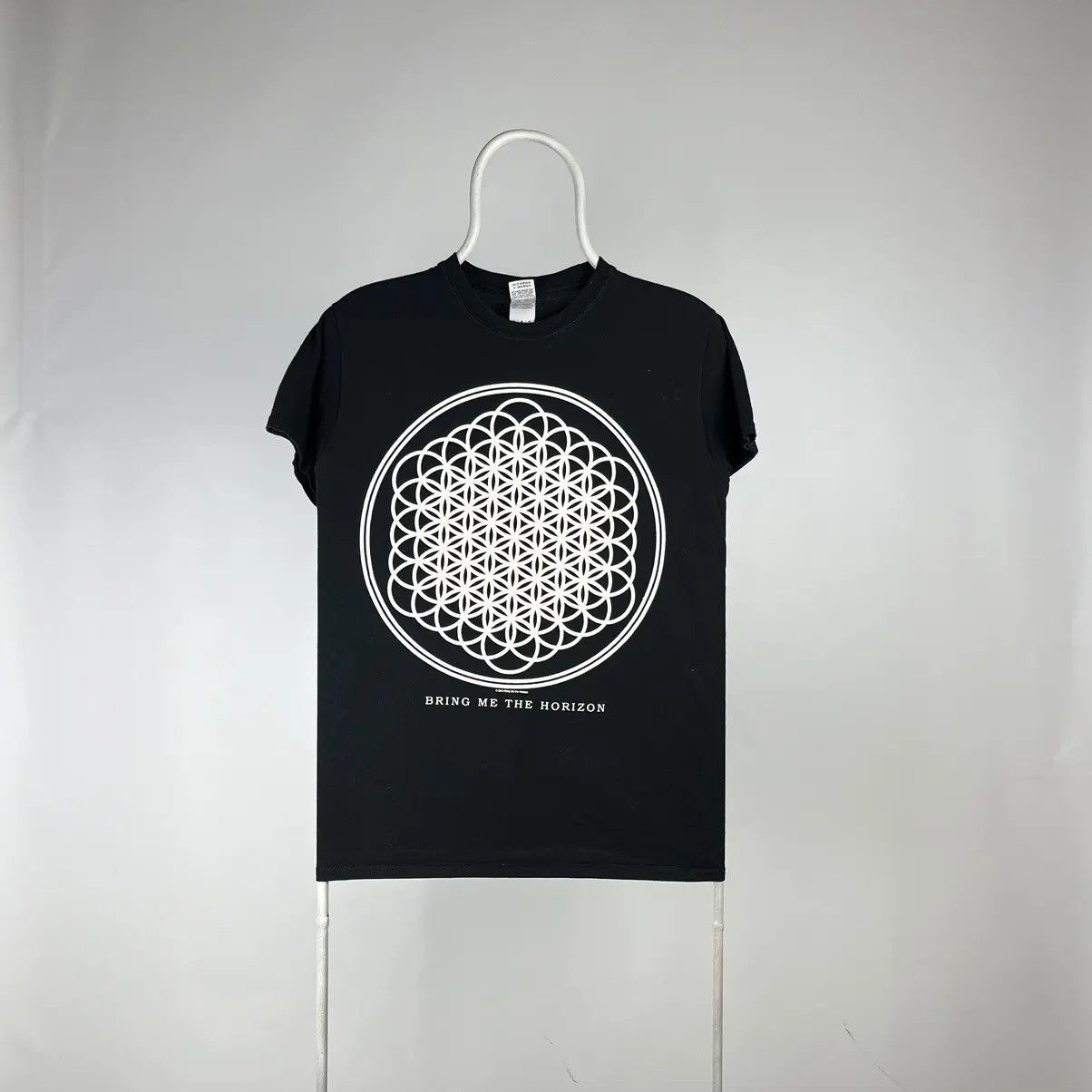 Band Tees Bring me the horizon Tshirt rock band size Medium Size US M / EU 48-50 / 2 - 1 Thumbnail