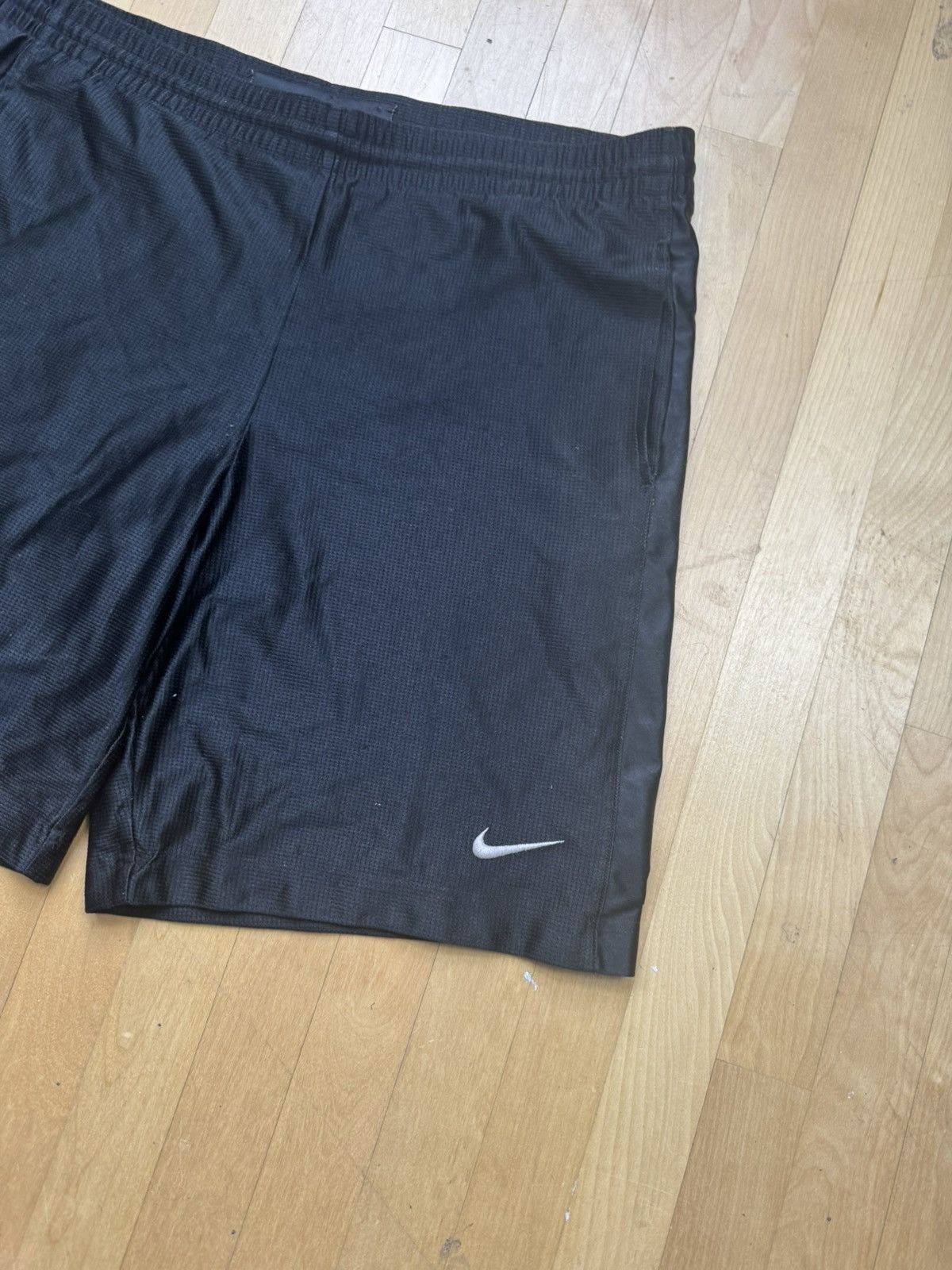 Nike × Vintage Vintage Nike Basketball Shorts 90s Made in USA Size US 32 / EU 48 - 3 Thumbnail