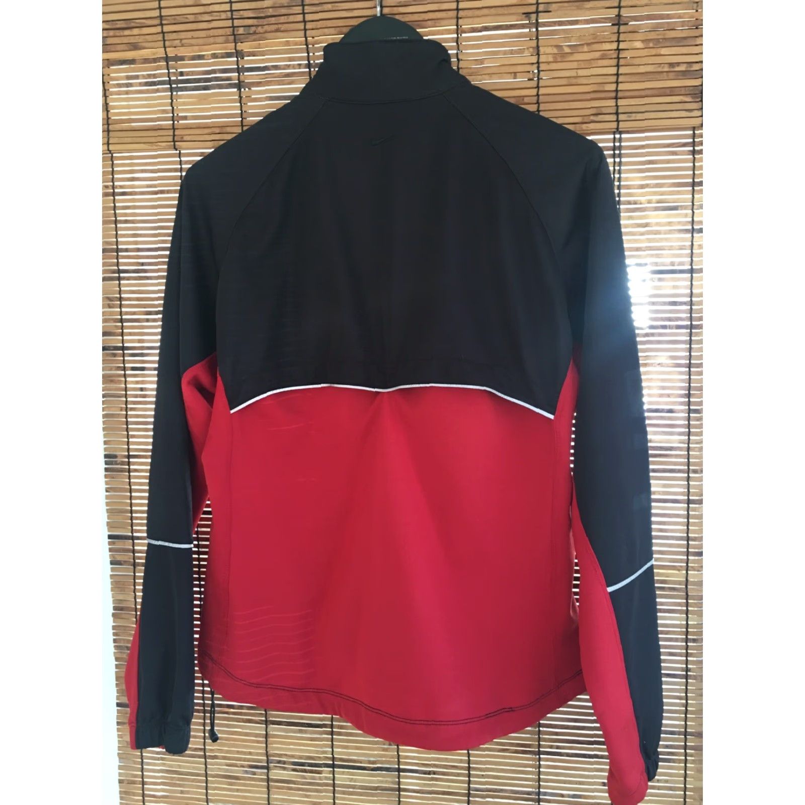 Nike Nike Breathable Running Jacket S Red Black 4-6 Womens Size S / US 4 / IT 40 - 2 Thumbnail