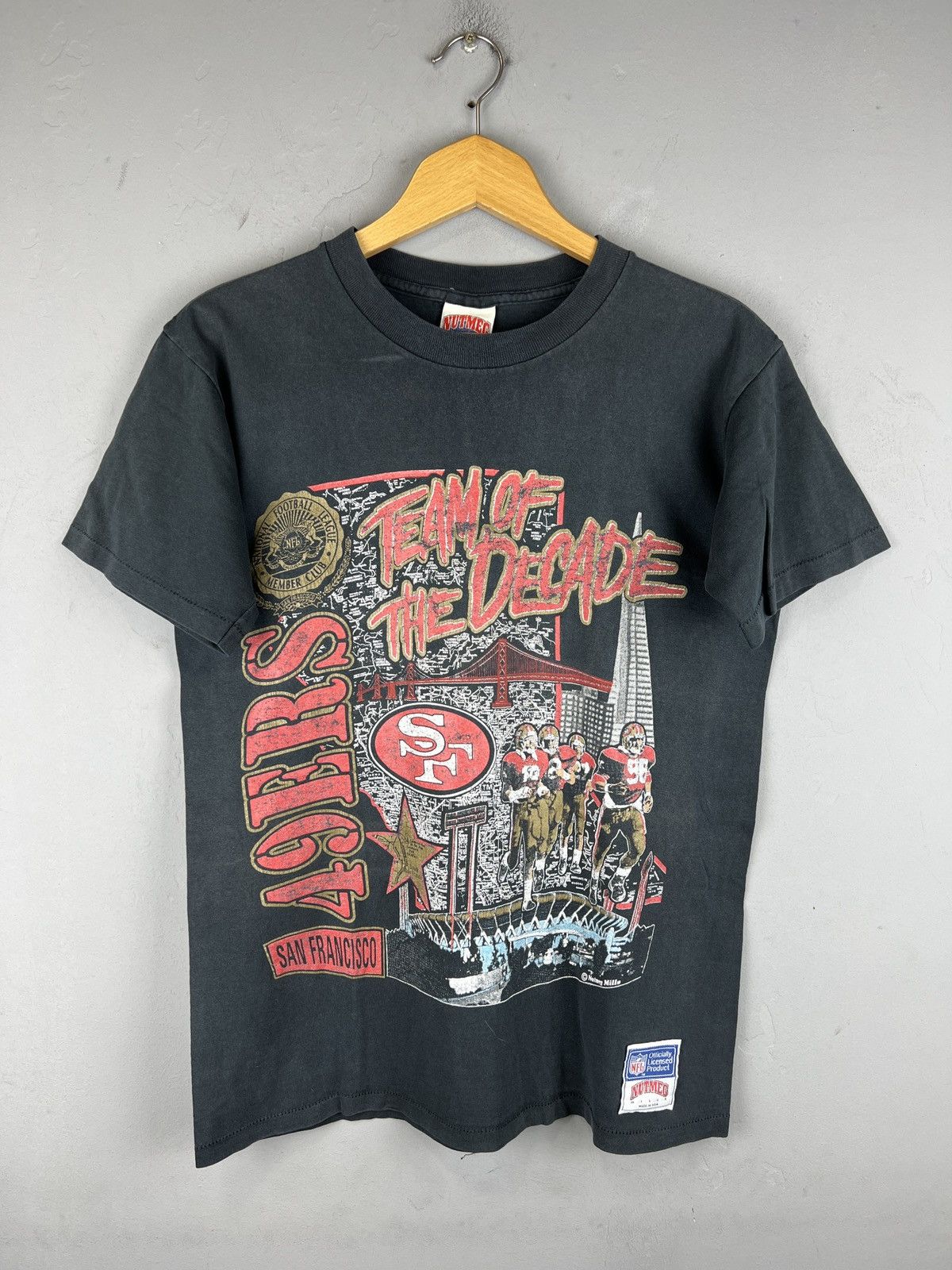 NFL Vintage 90s San Francisco 49ers Nutmeg Single stitch Tshirt Size US M / EU 48-50 / 2 - 1 Thumbnail