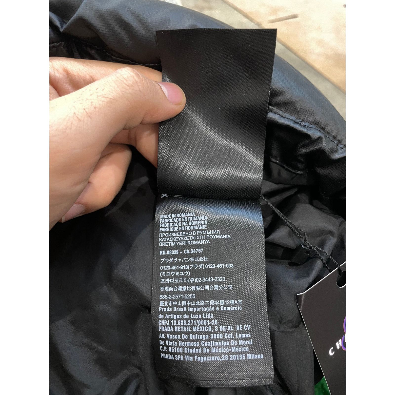 Prada Prada Jacket Black Kids Used 12Y Size US XXS / EU 40 - 4 Thumbnail