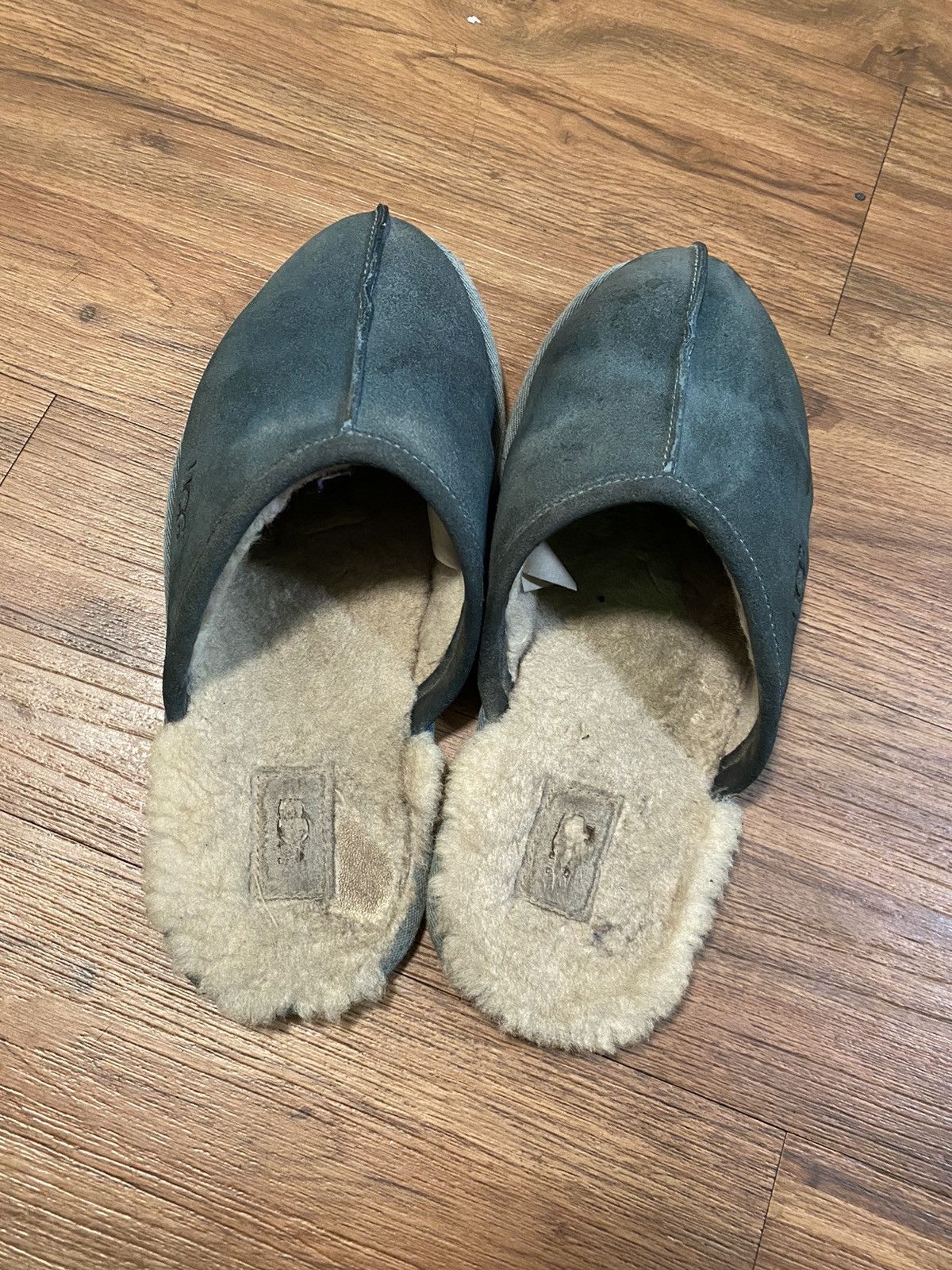 Ugg Uggs House Slippers Size US 9.5 / EU 42-43 - 2 Thumbnail