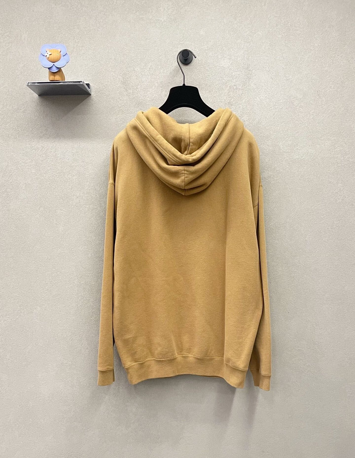 Balenciaga balenciaga beige pullover hoodie size s Size US S / EU 44-46 / 1 - 2 Thumbnail