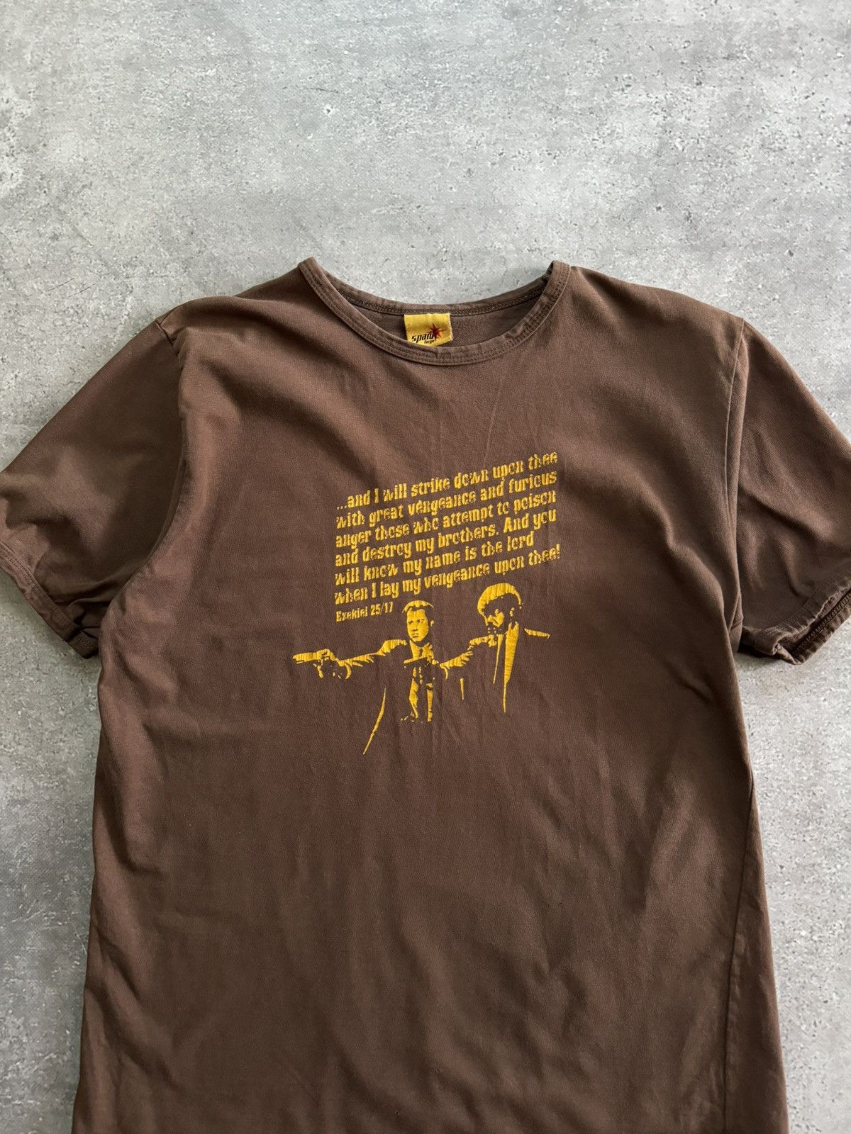 Vintage Vintage 00s Pulp Fiction Tarantino Movie T-Shirt Size US L / EU 52-54 / 3 - 1 Thumbnail