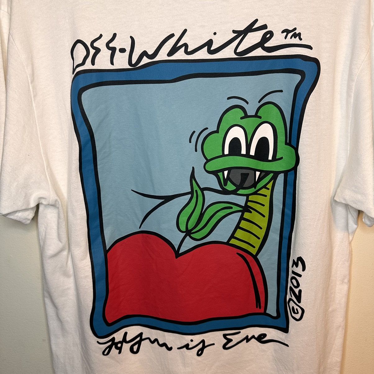 Off-White Off-White T Shirt Men’s Sz Med Old Apple Backhit Size US L / EU 52-54 / 3 - 1 Thumbnail