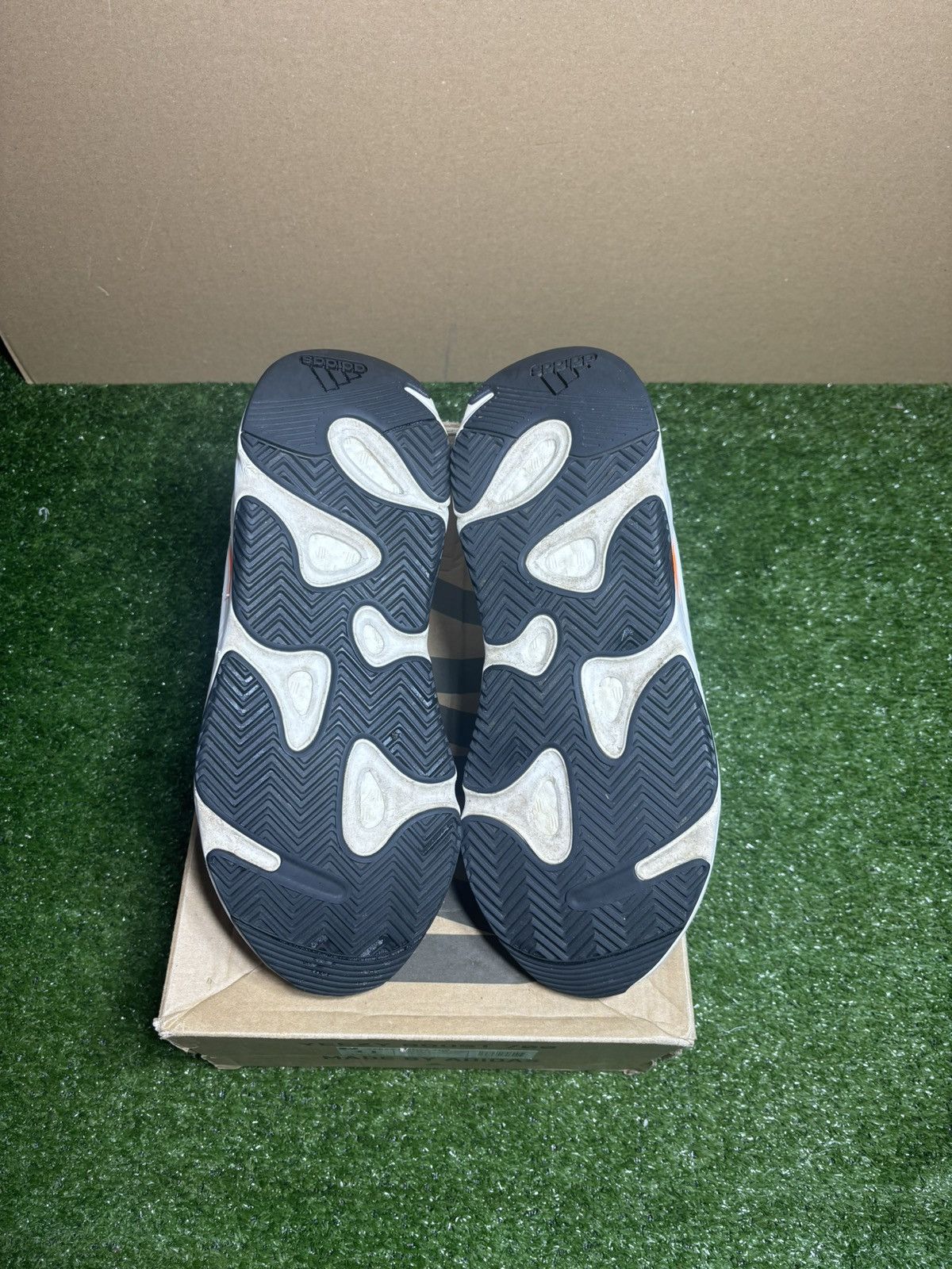 Adidas Yeezy 700 wave runner Size US 11 / EU 44 - 9 Thumbnail