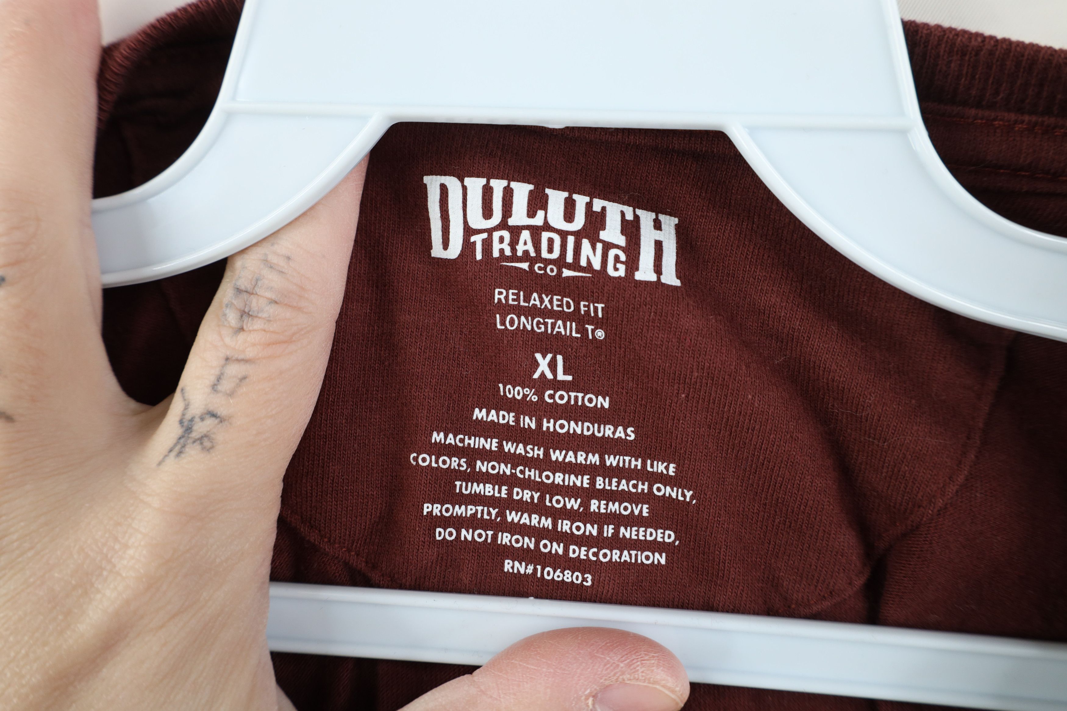 Duluth Trading Company Duluth Trading Longtail Beaver Long Sleeve T-Shirt Burgundy Size US XL / EU 56 / 4 - 8 Thumbnail