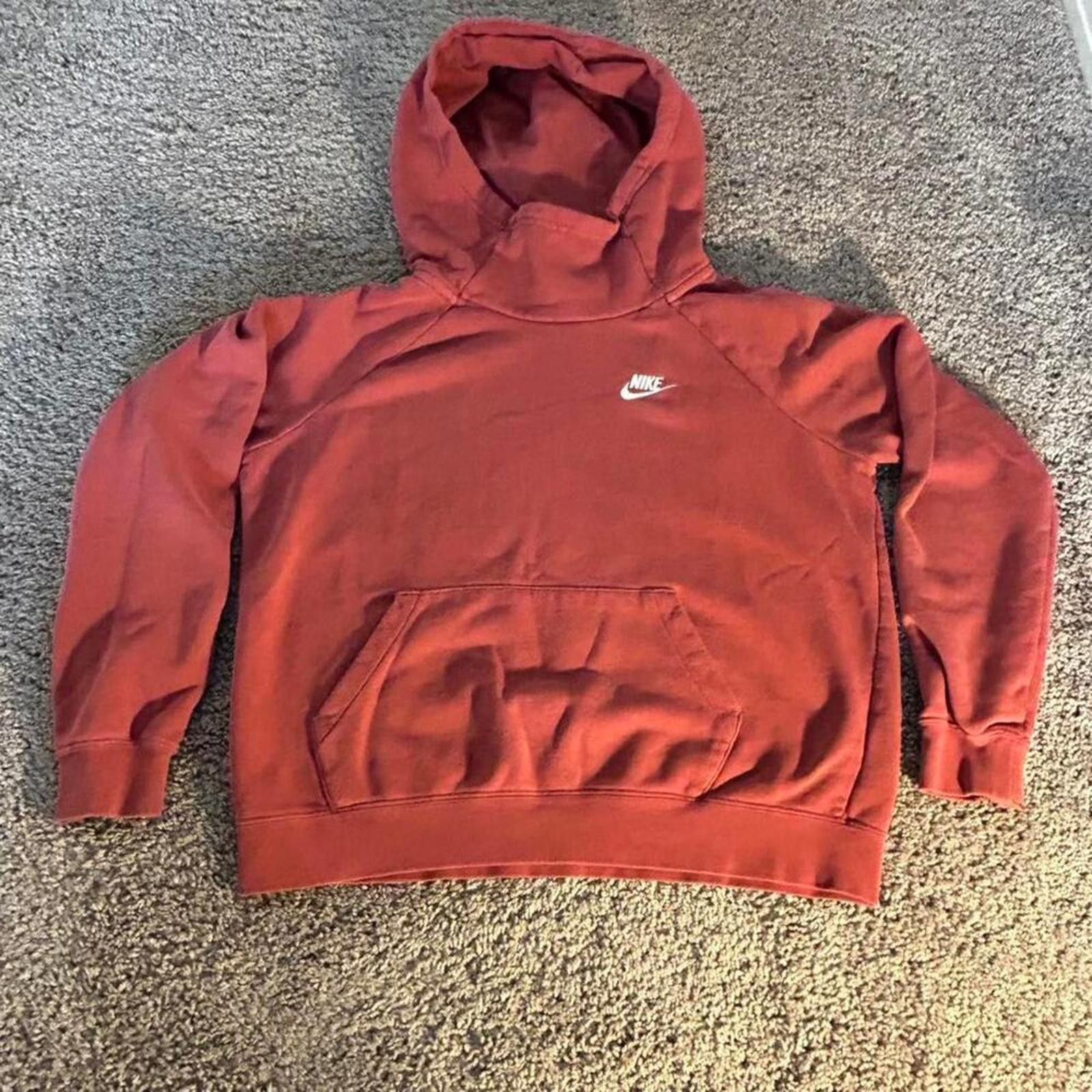 Nike Small red nike hoodie Size US S / EU 44-46 / 1 - 1 Thumbnail