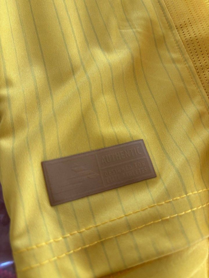 Other Vintage LGF Football Jersey – Yellow – XL – Tempo 2024/2025 Size US XL / EU 56 / 4 - 5 Thumbnail