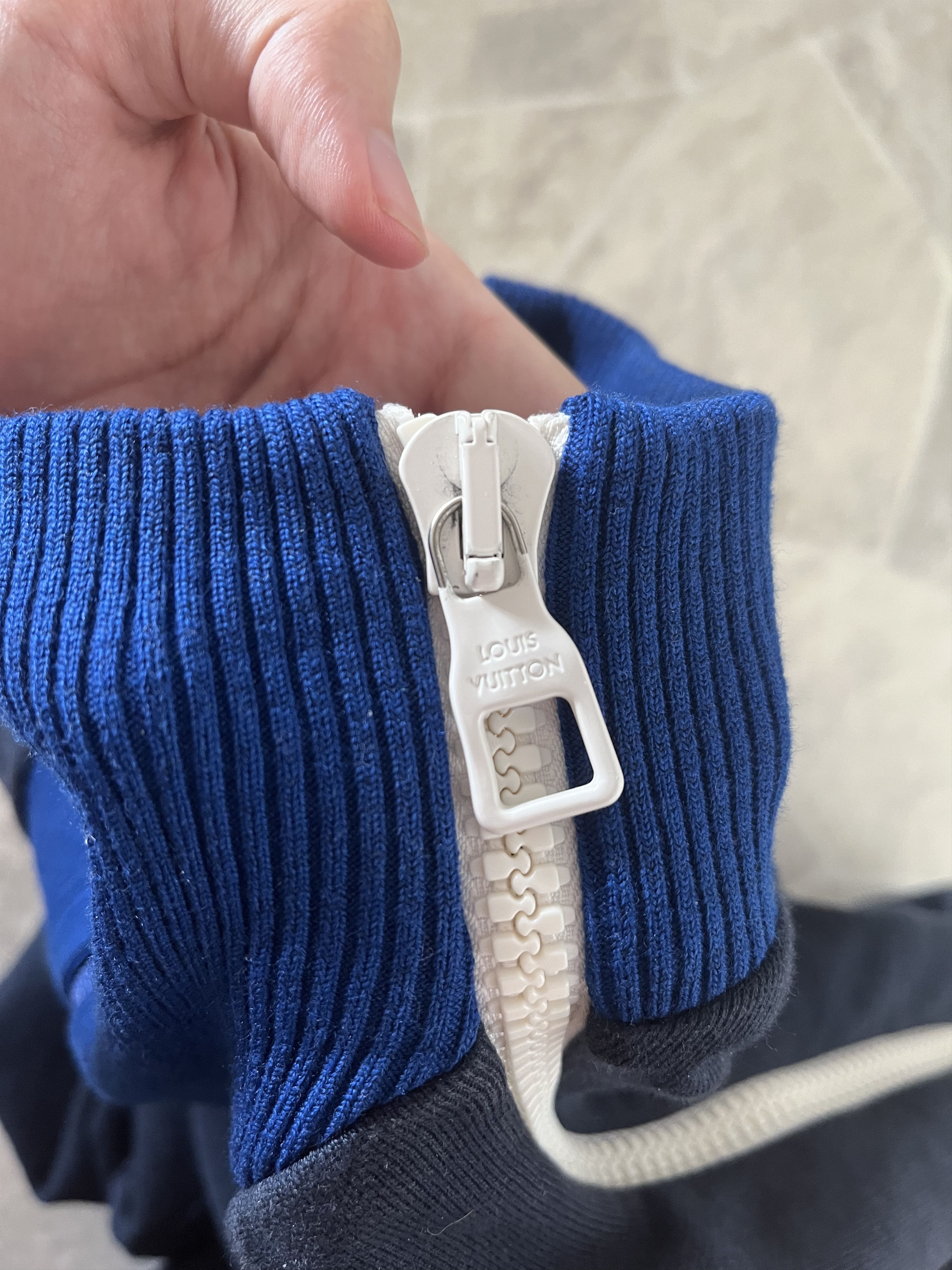 Louis Vuitton Louis Vuitton 2ème Étage Pullover Size US L / EU 52-54 / 3 - 9 Thumbnail
