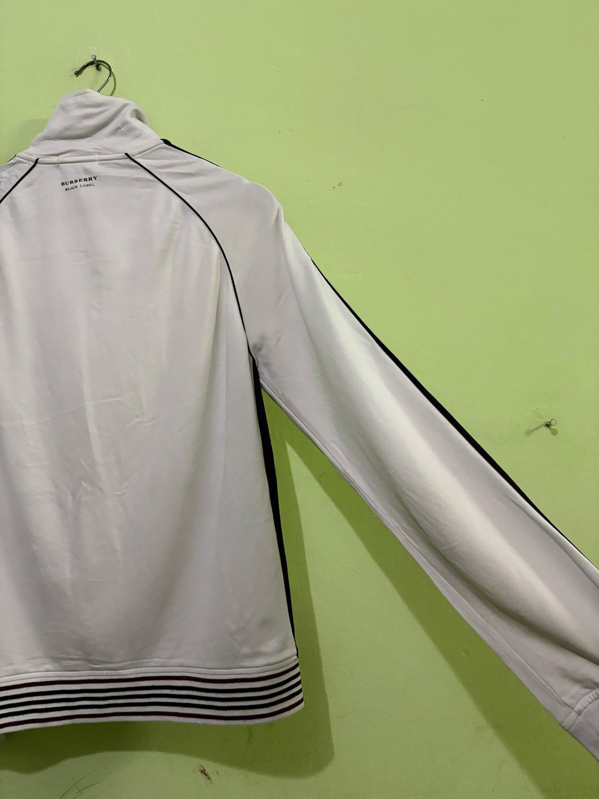 Burberry Burberry Track Top Jacket Design Small Logo Design Size US S / EU 44-46 / 1 - 9 Thumbnail