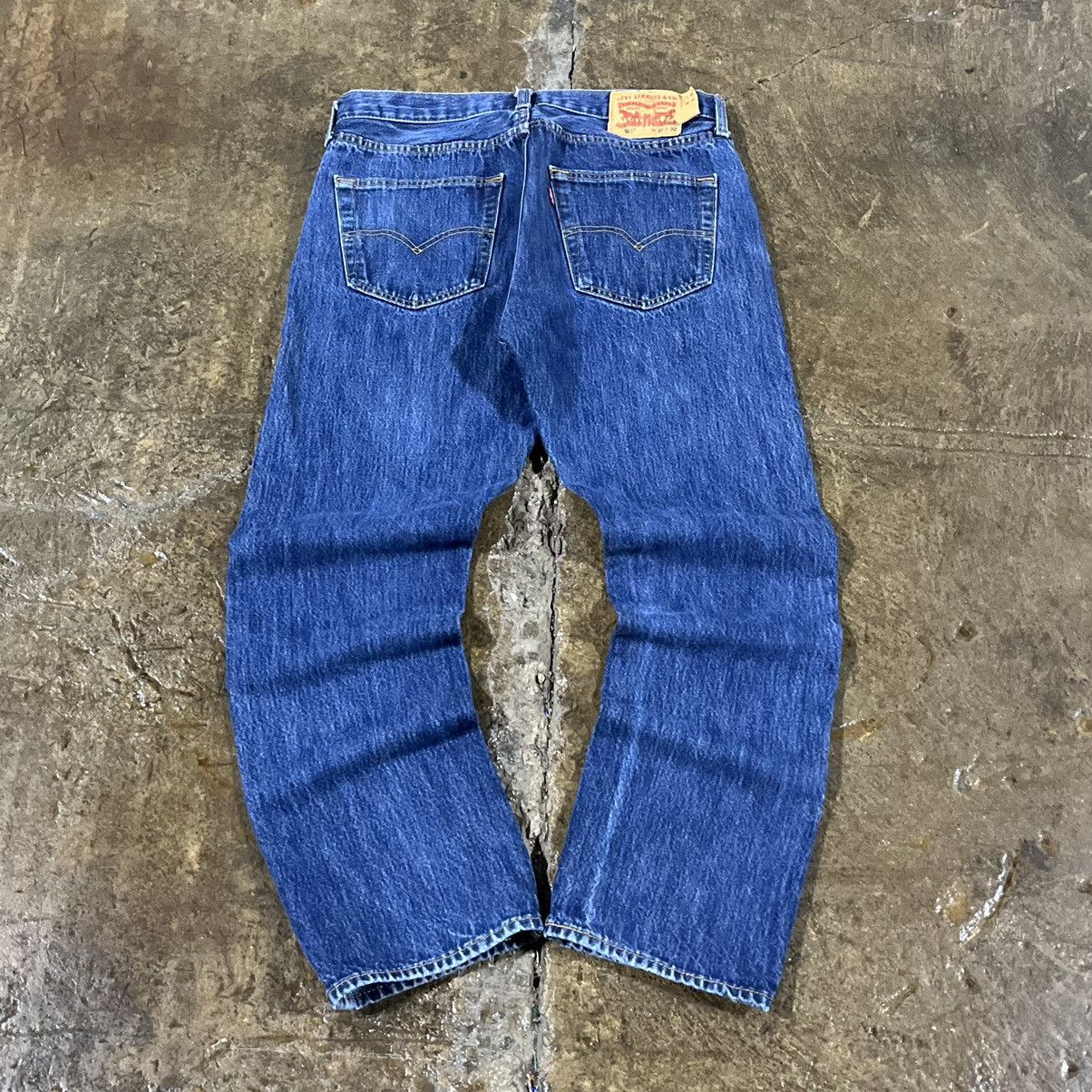 Levi's × Vintage Crazy Vintage Y2K Levi's 501 Button Fly Essential Jeans Size US 32 / EU 48 - 1 Thumbnail