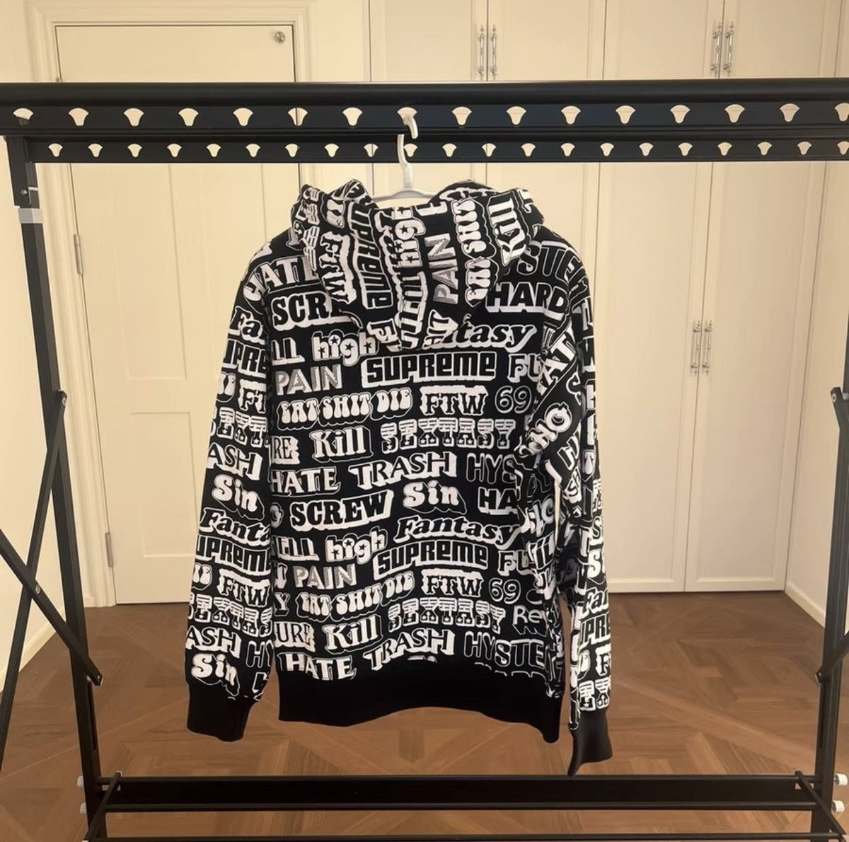 Supreme Supreme hysteric Glamour text hooded hoodie sweatershirt Size US M / EU 48-50 / 2 - 2 Thumbnail
