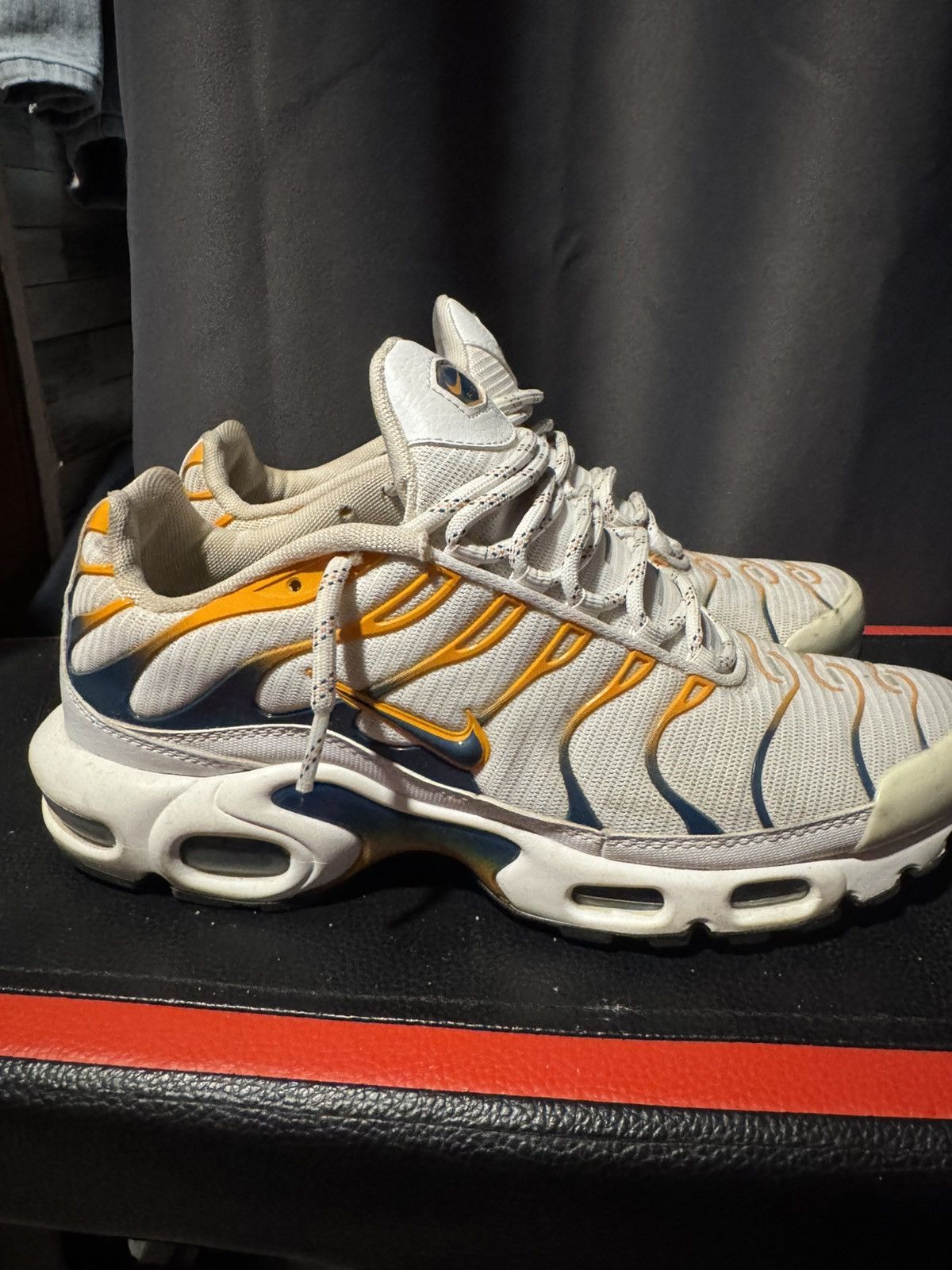 Nike Nike Air max plus Size US 9.5 / EU 42-43 - 2 Thumbnail
