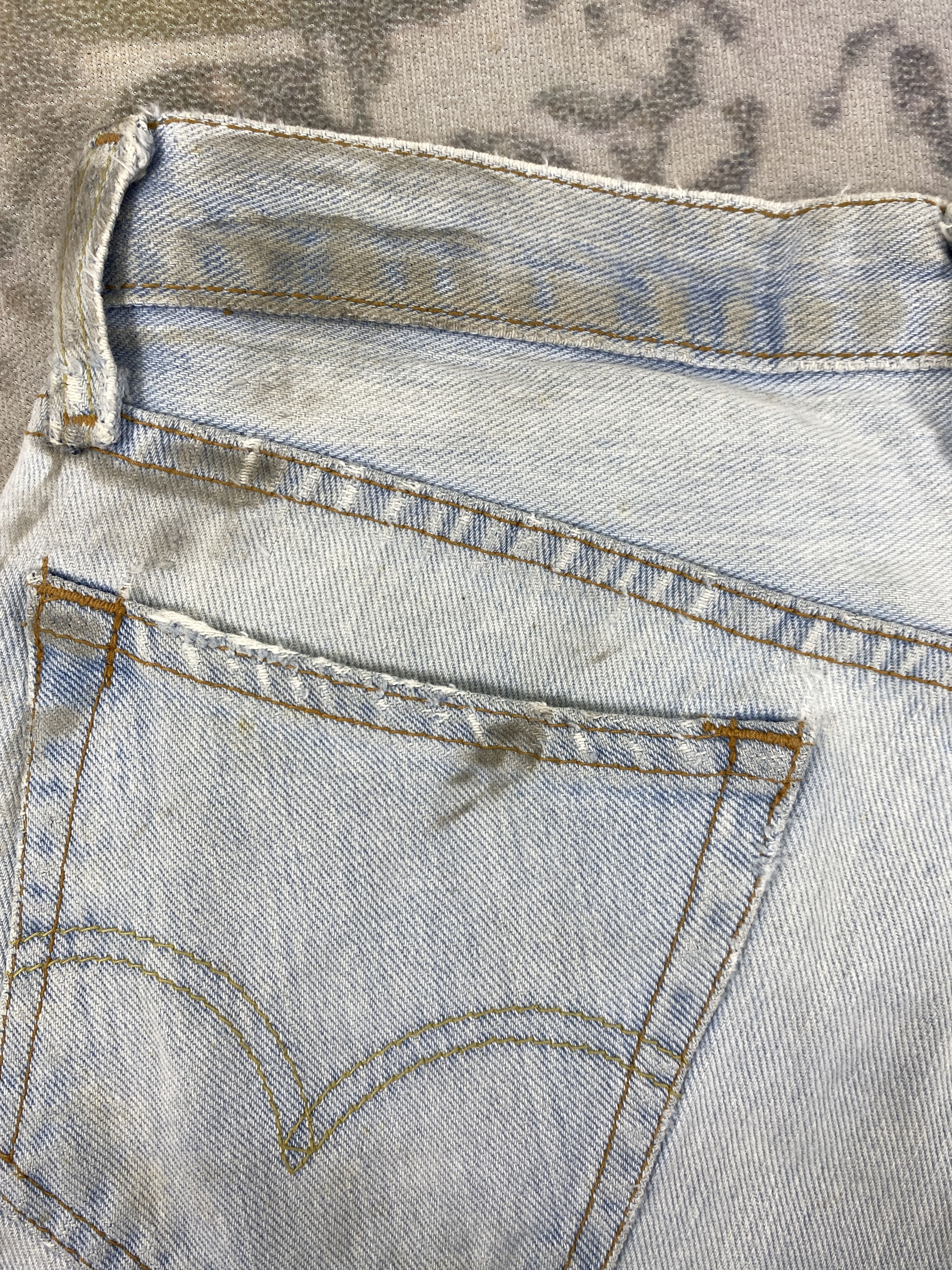 Levi's Light Blue Wash Vintage Levi's 501 Jeans 31x29 Denim -JN1593 Size US 31 - 14 Thumbnail