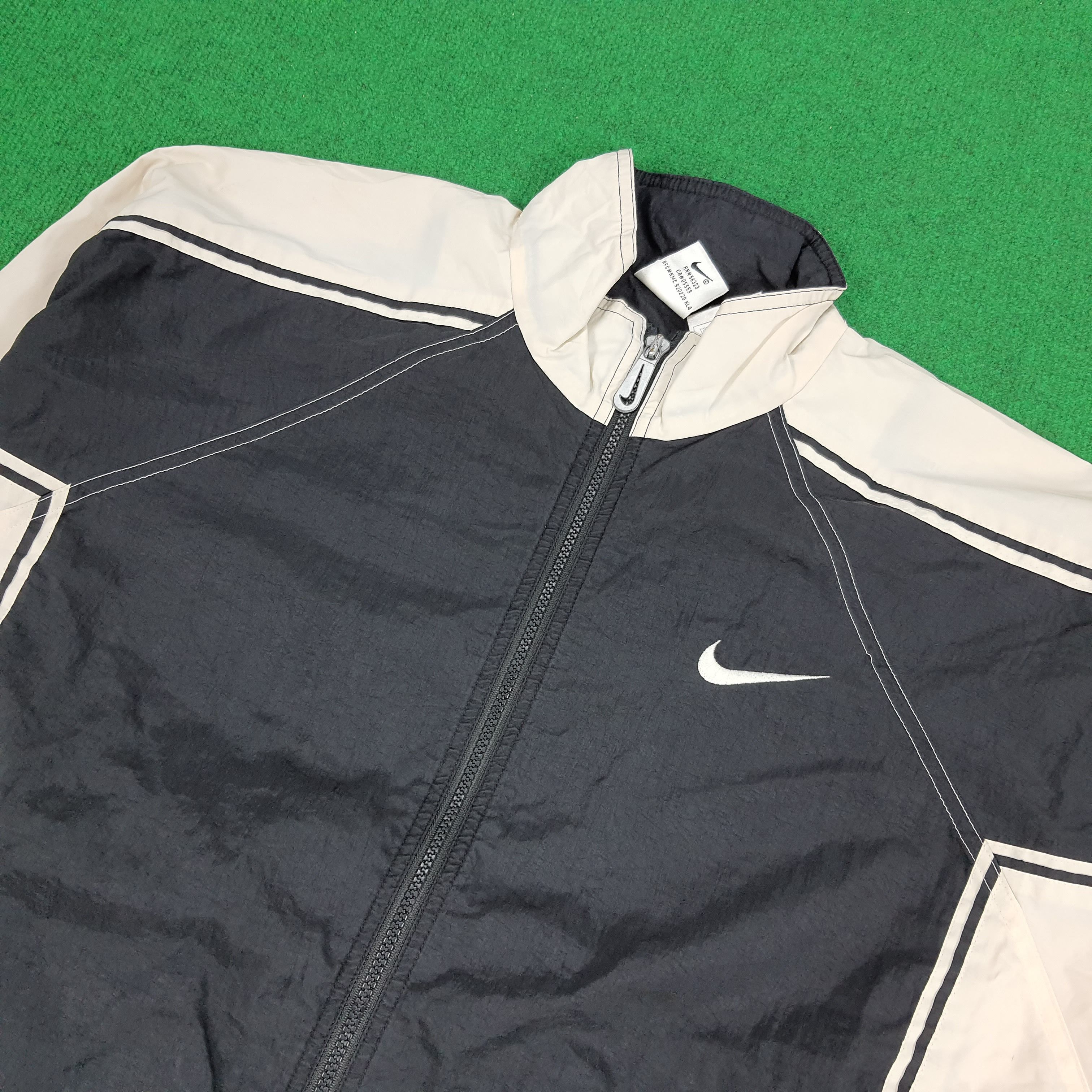 Nike × Vintage Vintage Nike Streetwear Jacket Size US L / EU 52-54 / 3 - 2 Thumbnail