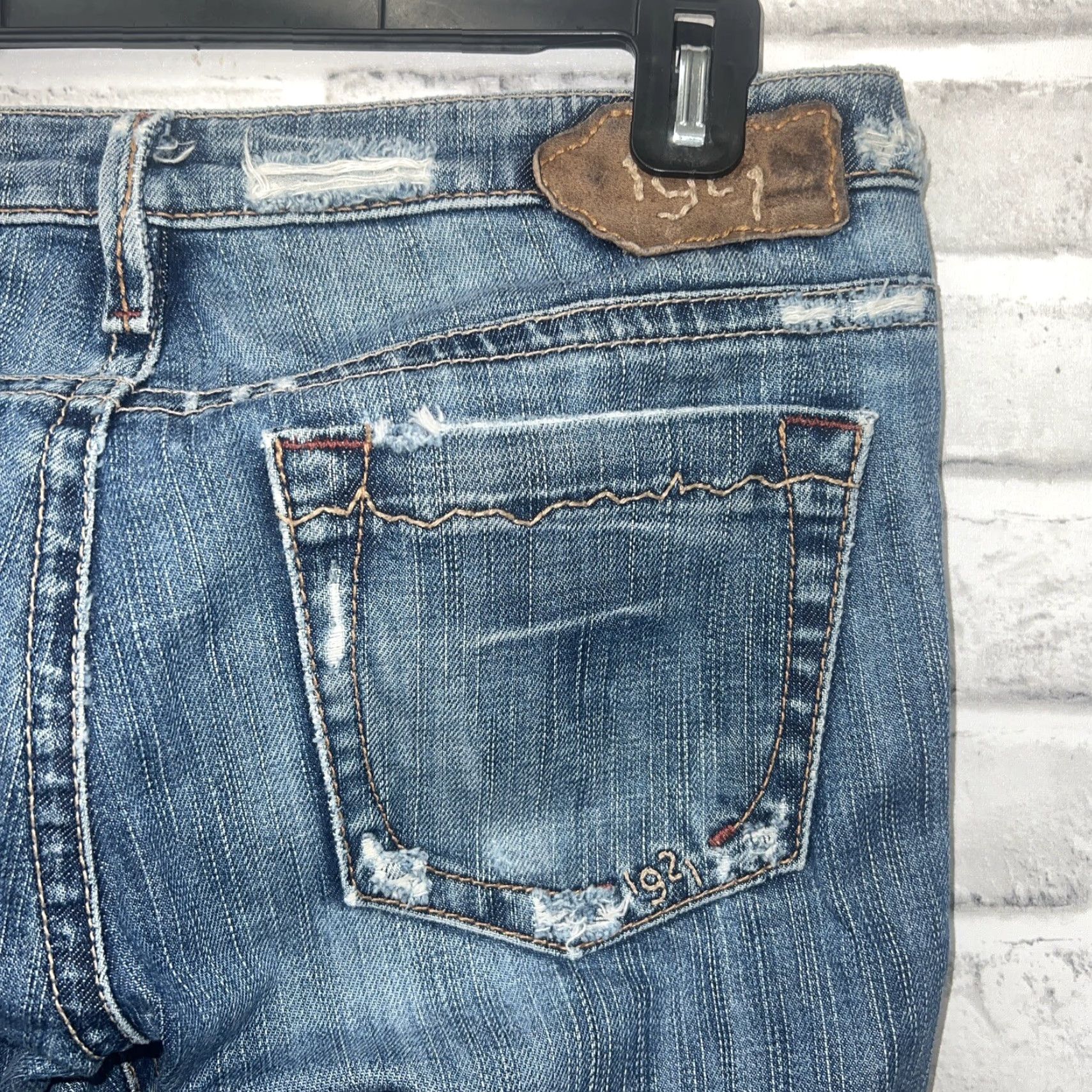 Vintage VINTAGE 1921 Western Glove Works Jeans Womens 26x32 Blue Straight Womens Jeans 1921 26 32 Size 26" / US 2 / IT 38 - 3 Thumbnail