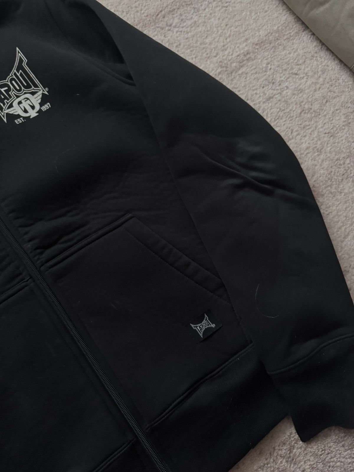 Tapout Tapout vintage y2k zip hoodie spellout L black boxy Size US L / EU 52-54 / 3 - 3 Thumbnail