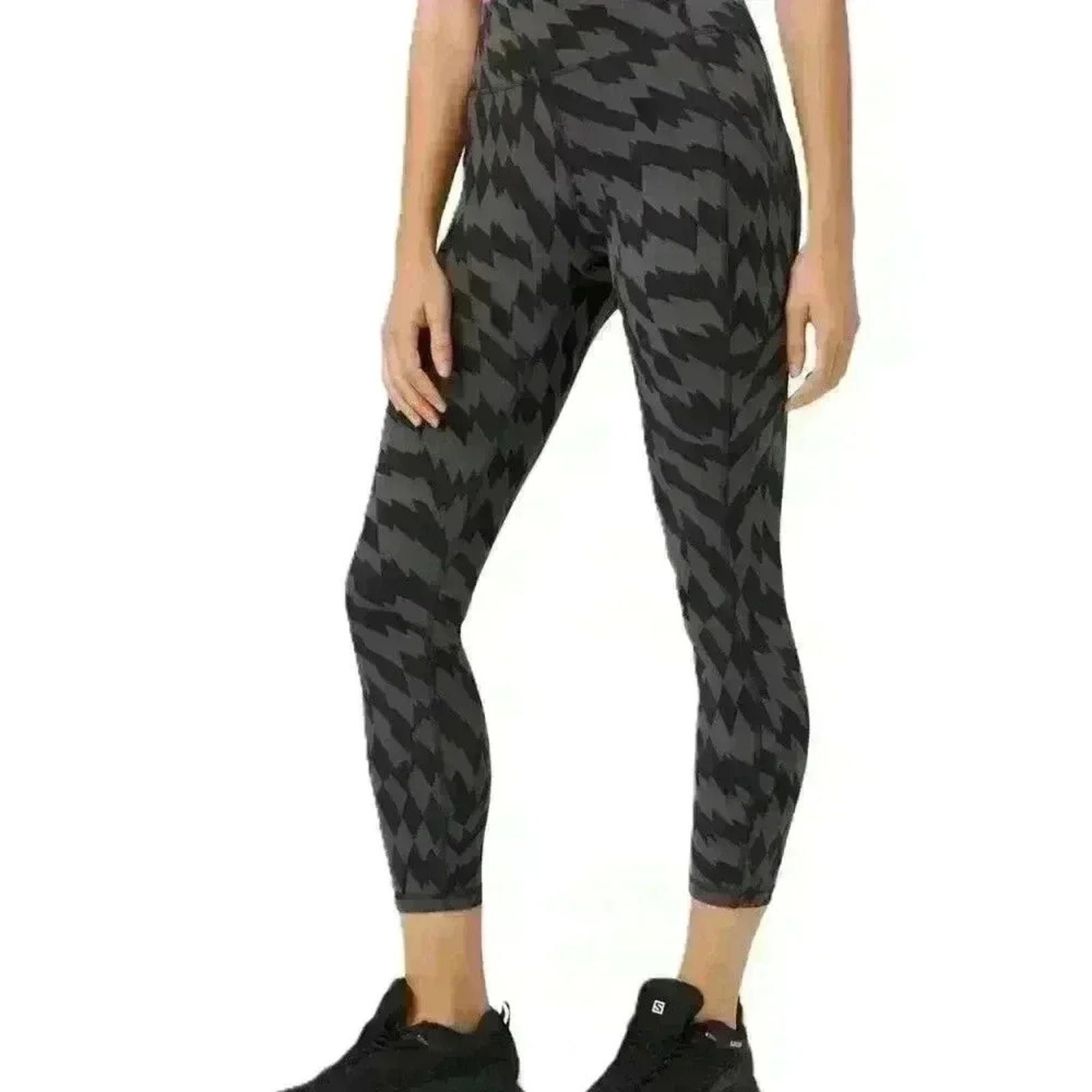 Lululemon NWT Lululemon Invigorate High Rise 25" Leggings Size 2 Size 26" / US 2 / IT 38 - 6 Thumbnail