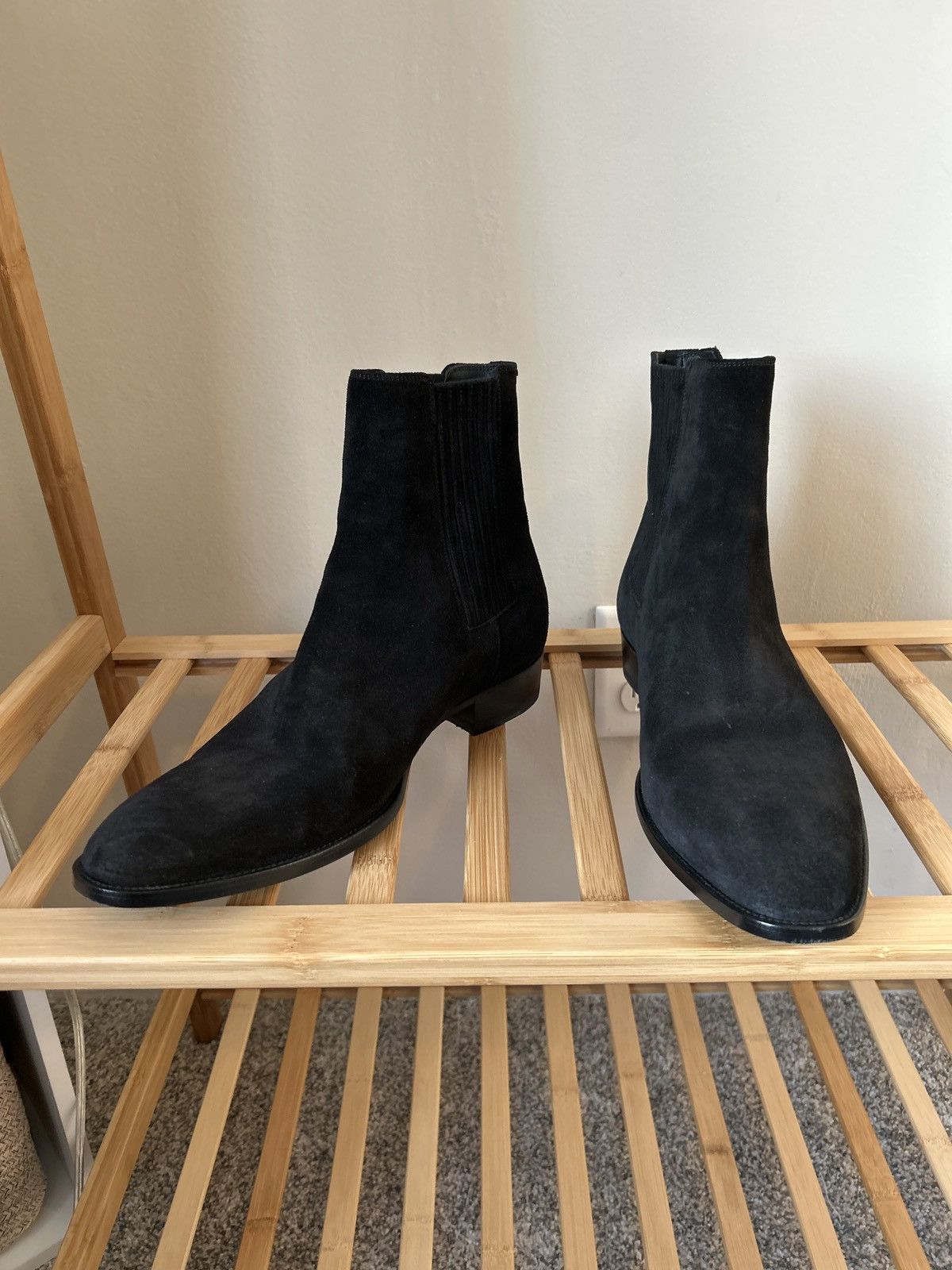 Saint Laurent Men\'s Black Suede Boots Saint Laurent Black Suede Chelsea Boots Size 41 EU main image 4