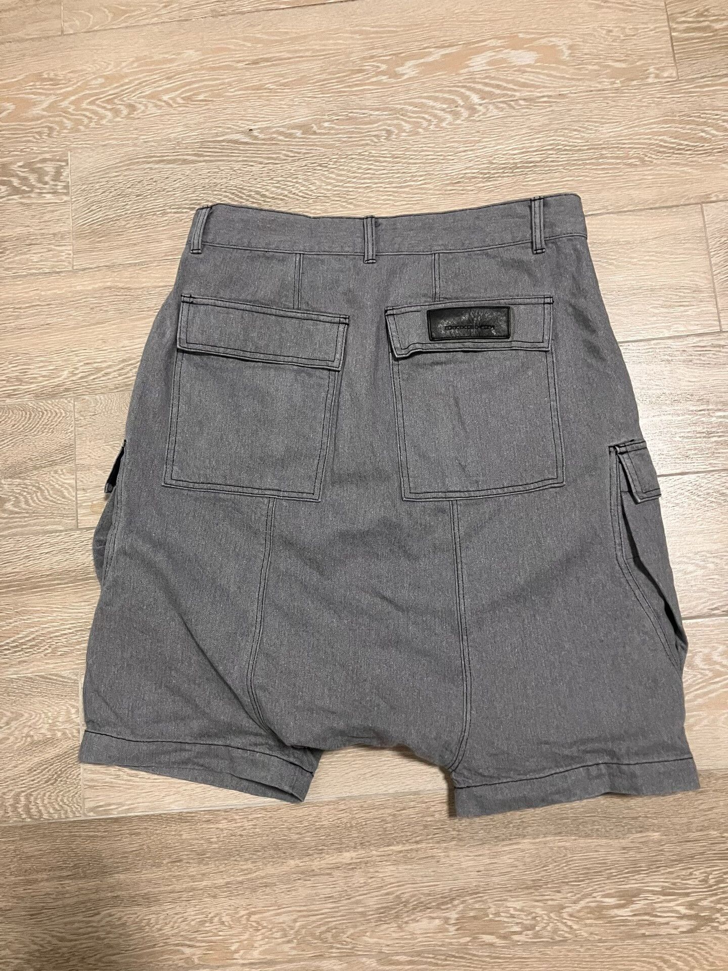 Rick Owens Drkshdw SS23 EDFU Made in Japan 16oz Selvedge Denim Cargo Shorts Size US 33 - 2 Thumbnail