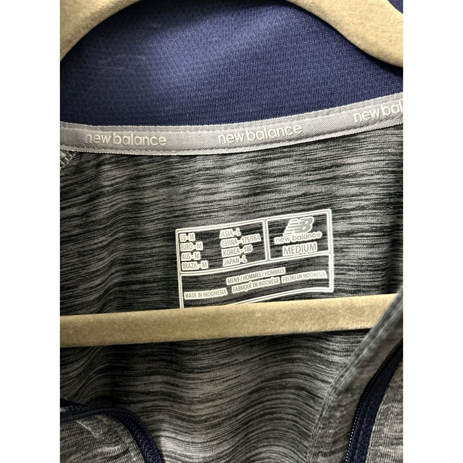 New Balance New Balance NB Dry 1/4 Zip Mens M Gray Navy Pullover L/S Pockets Logo Zipper Activewear Running Gym Training Size US M / EU 48-50 / 2 - 7 Thumbnail