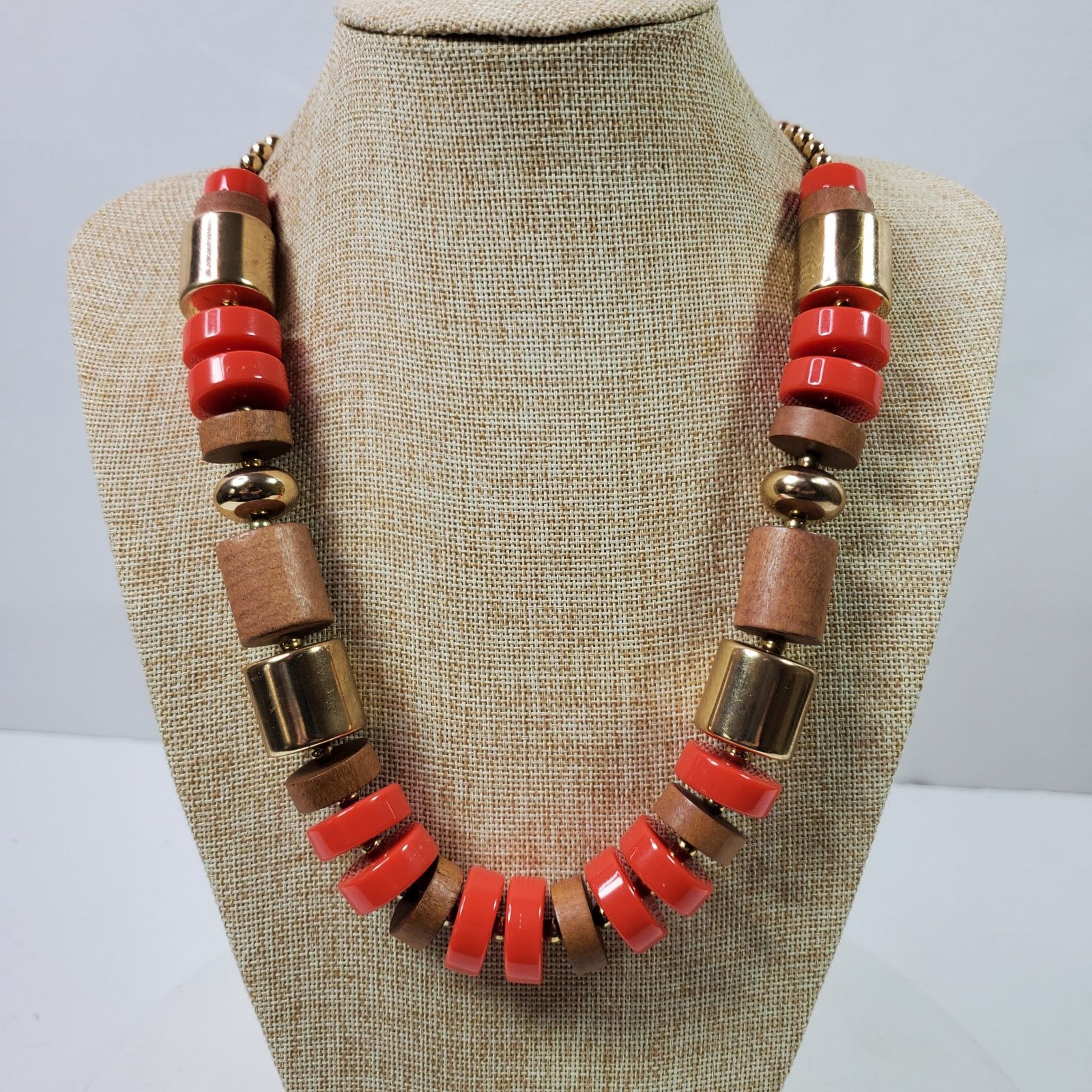 The Unbranded Brand Casual Career Necklace Red w/ Wood Beads 24 Inch Gold Tone Size ONE SIZE - 1 Thumbnail