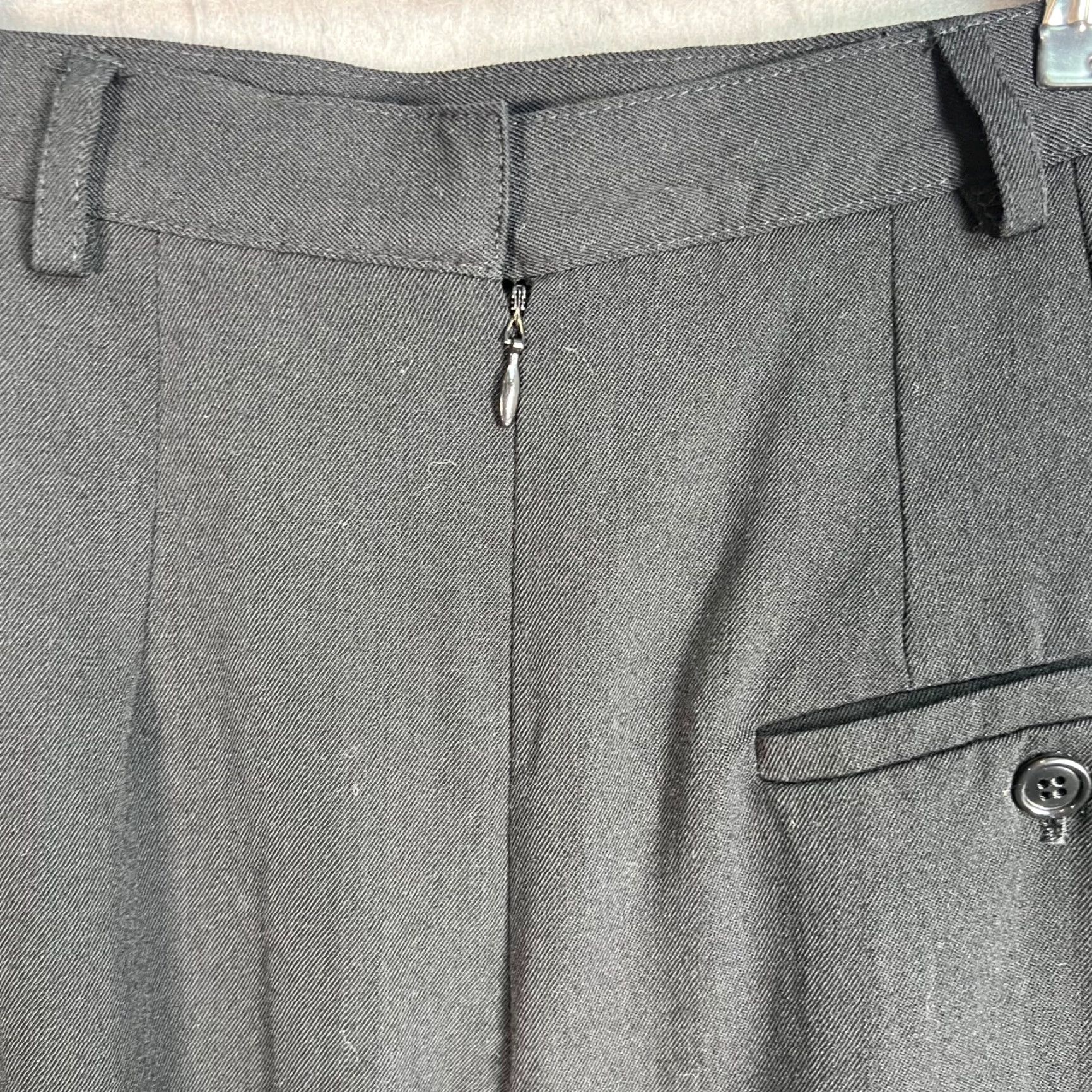 Austin Reed Austin Reed Womens Skirt Midi Black Wool Formal Wear Size 4 Lined Pencil - Dressy, Dry Clean Only - 8/10 Ladies Size 27" / US 4 / IT 40 - 7 Thumbnail