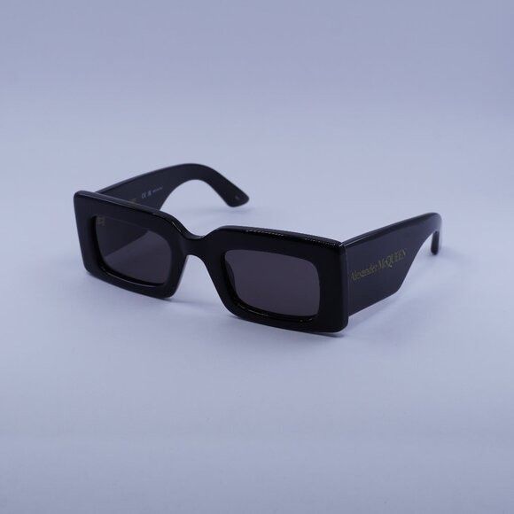 Alexander McQueen Alexander McQueen AM0433S 001 Sunglasses Black Rectangle Size ONE SIZE - 1 Thumbnail