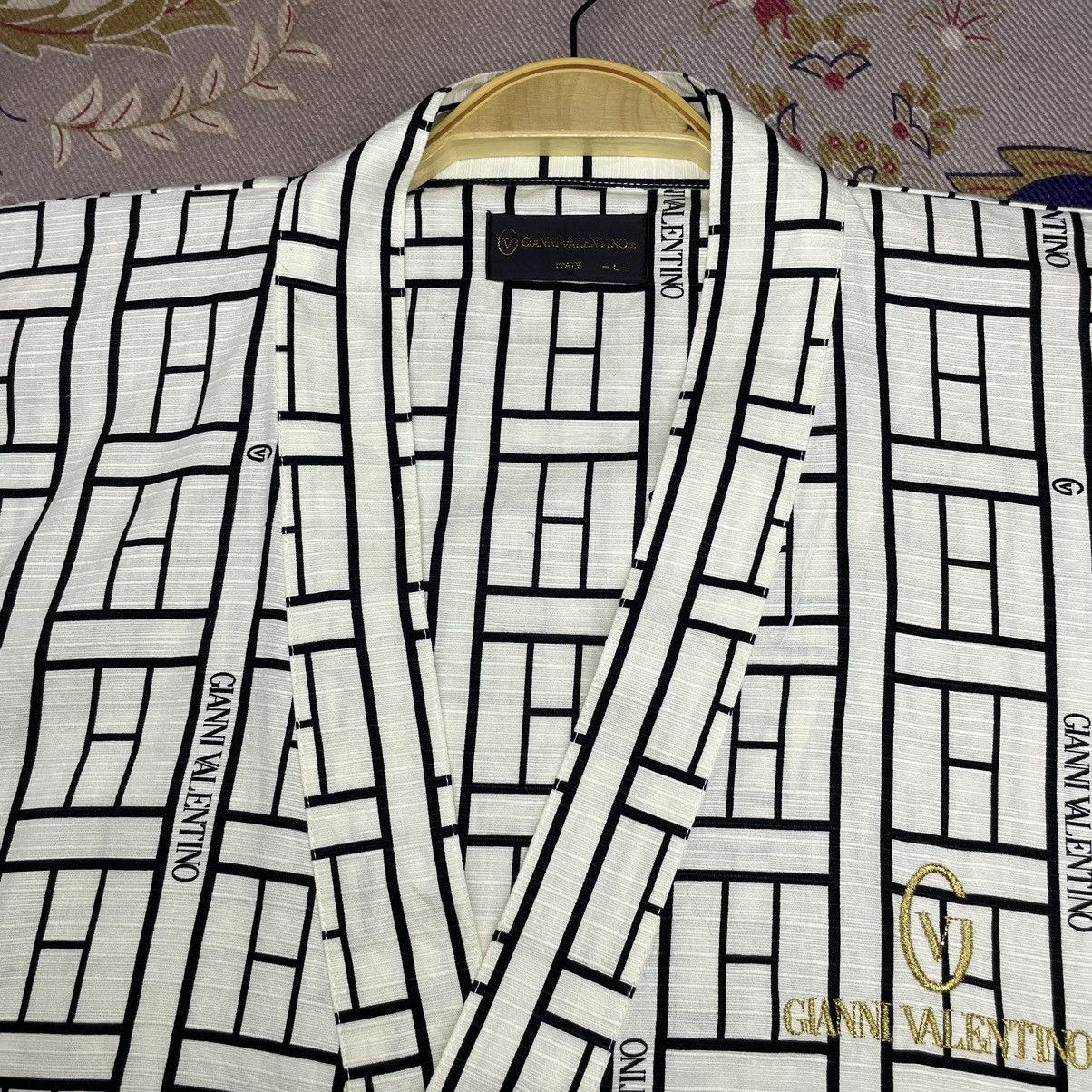 Valentino Rarely! Vintage Gianni Valentino Monogrem Kimono Size US L / EU 52-54 / 3 - 6 Thumbnail