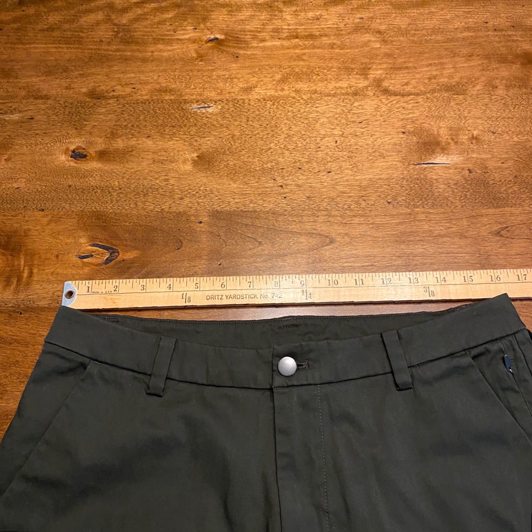 Lululemon Lululemon Commission Shorts Mens 32 Forest Pine Green Relaxed Chino 9" Khakis Mens Size US 32 / EU 48 - 5 Thumbnail