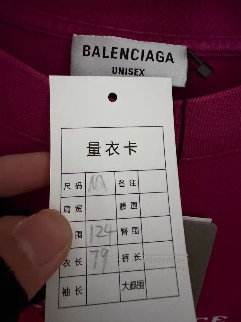 Balenciaga Balenciaga Dragon fruit colored bat short-sleeve Size US M / EU 48-50 / 2 - 3 Thumbnail