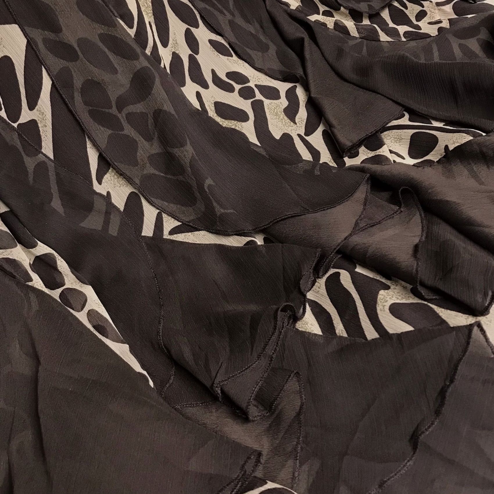 Velvet VINTAGE Midnight Velvet Skirt Woman Maxi Godet Ruffle Animal Print Giraffe Cream/Brown M Womens Long Bohemian Safari Size 32" / US 10 / IT 46 - 4 Thumbnail