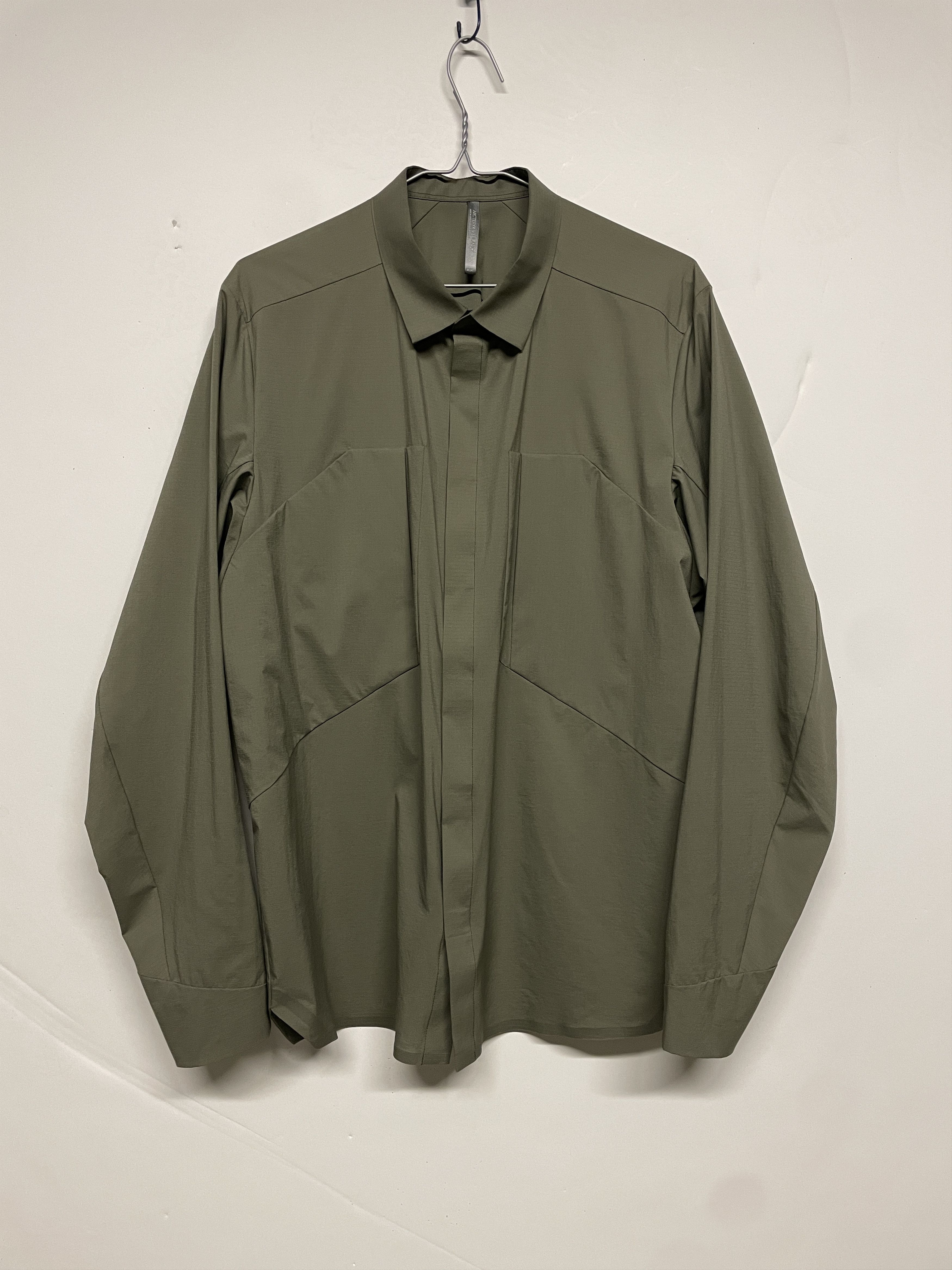 image of Arcteryx Veilance Demlo Overshirt in Clay, Men's (Size Medium)