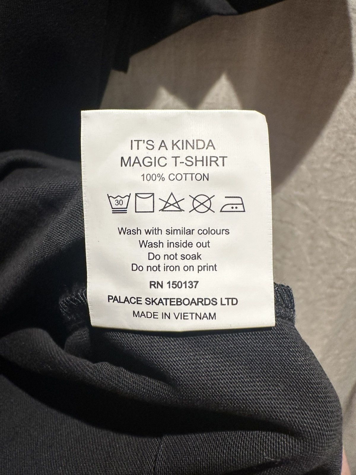 Palace Its A Kinda Magic T-Shirt Size US XL / EU 56 / 4 - 4 Thumbnail