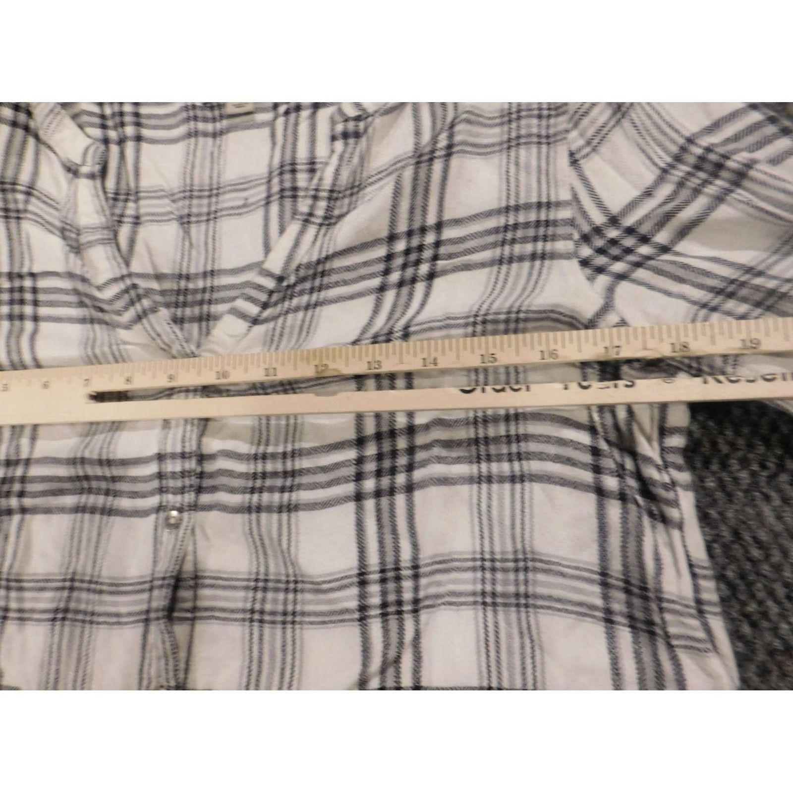 Calvin Klein Calvin Klein Blouse Women S Gray Plaid Crew Neck Long Sleeve Pullover Casual Viscose Rayon Regular Stretch Classic Basic Size S Size S / US 4 / IT 40 - 6 Thumbnail