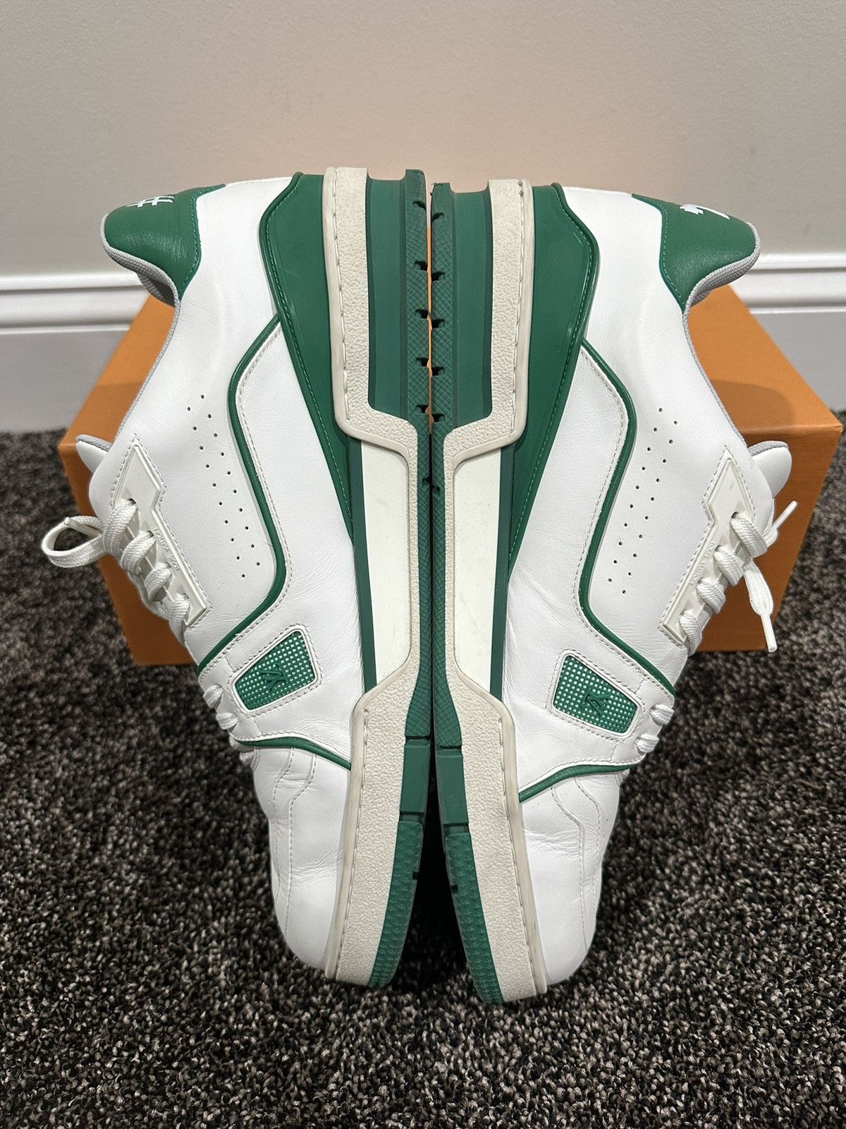 Louis Vuitton Louis Vuitton x Virgil Abloh LV Low Trainer OG Green SS19 Size US 10 / EU 43 - 6 Thumbnail
