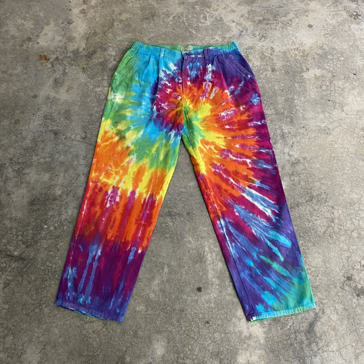 L.L. Bean Vintage 1980’s LL Bean Psychedelic Pleated Wide Pants Size US 34 / EU 50 - 1 Thumbnail