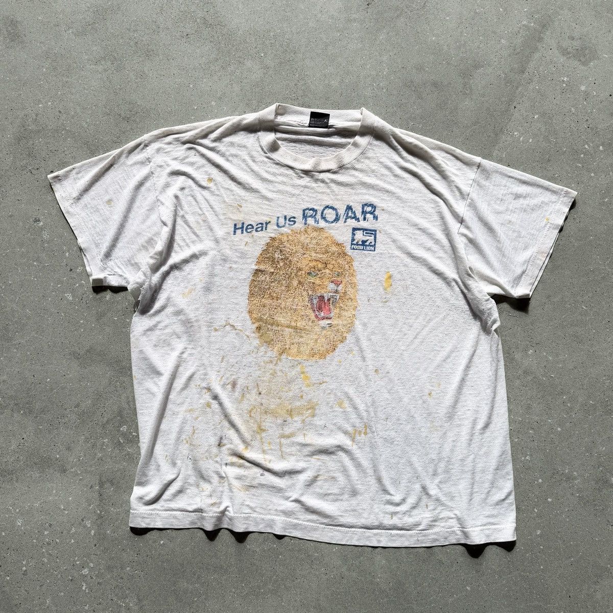 Band Tees 90s THRASHED Paper Thin Paint Splatter Food Lion T Shirt Size US XL / EU 56 / 4 - 10 Thumbnail