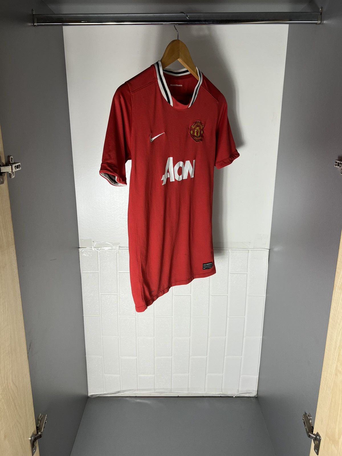 Nike VINTAGE NIKE FC MANCHESTER UNITED ENGLAND SOCCER JERSEY Y2K Size US S / EU 44-46 / 1 - 2 Thumbnail