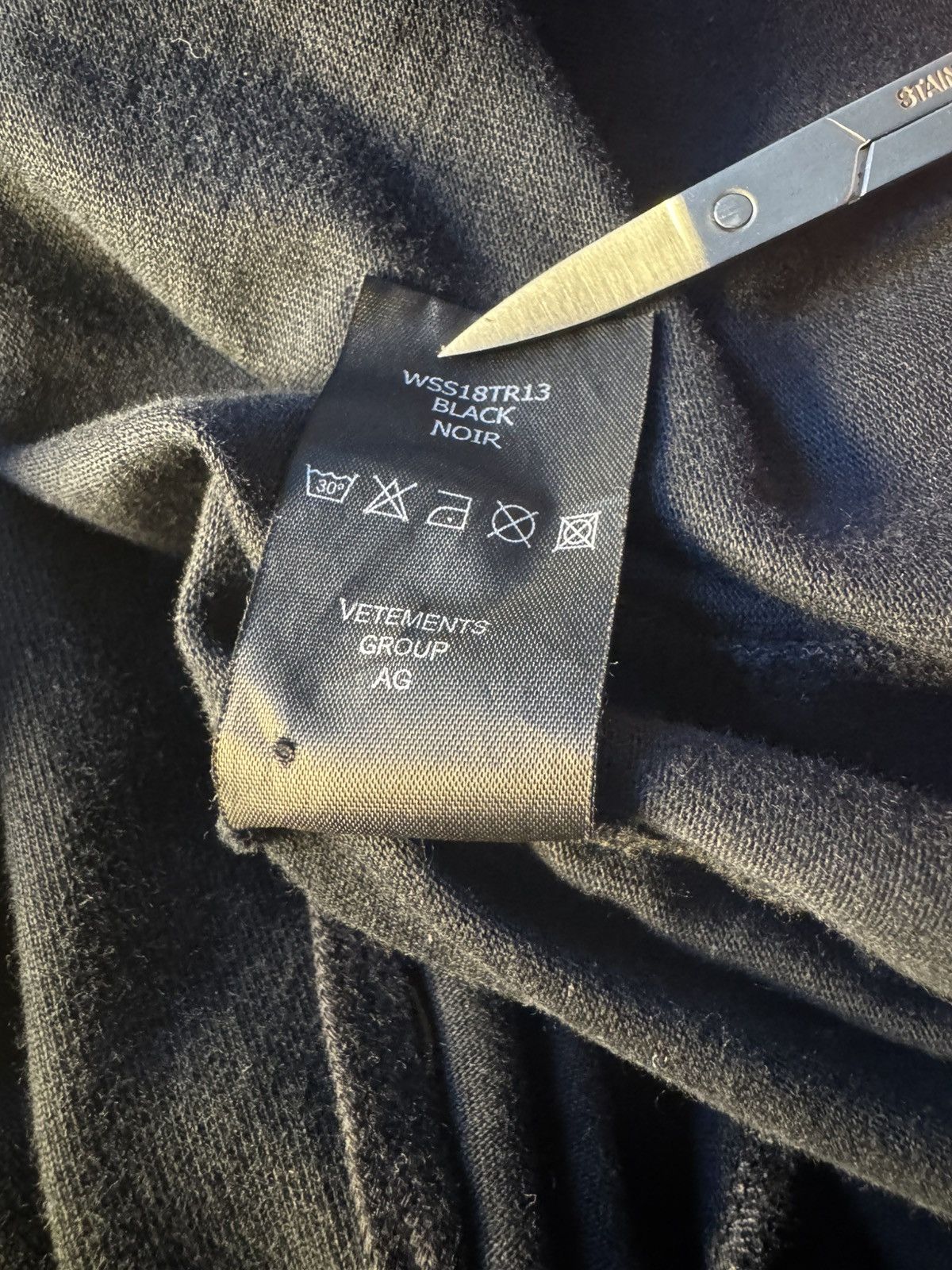 Vetements Vetements Over Sized T-shirt Hoodie Rain Coat Size US M / EU 48-50 / 2 - 11 Thumbnail
