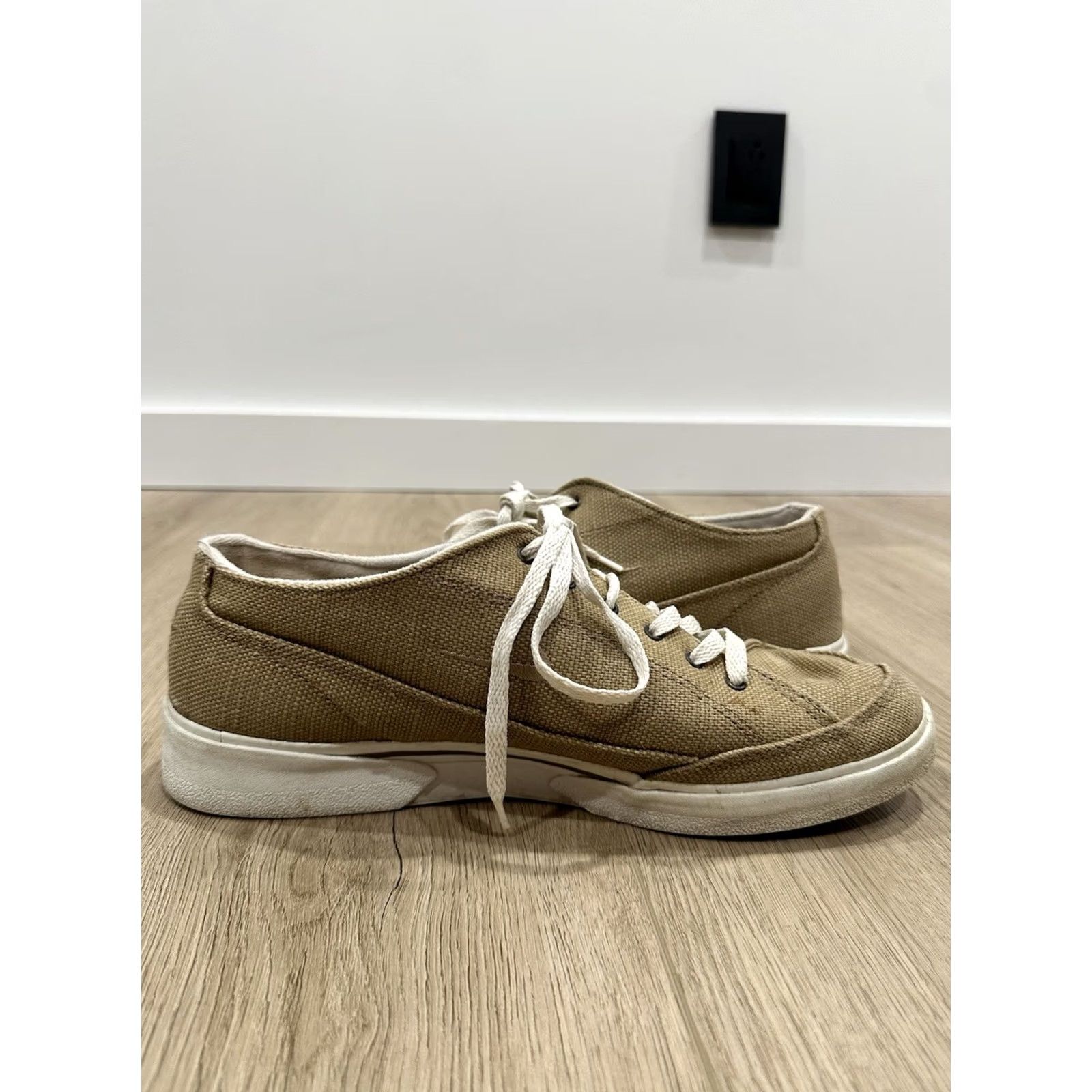 Nike VINTAGE Nike GTS Tan Swoosh Canvas Men Size 11 Athletic Sneaker Size US 10 / EU 43 - 7 Thumbnail
