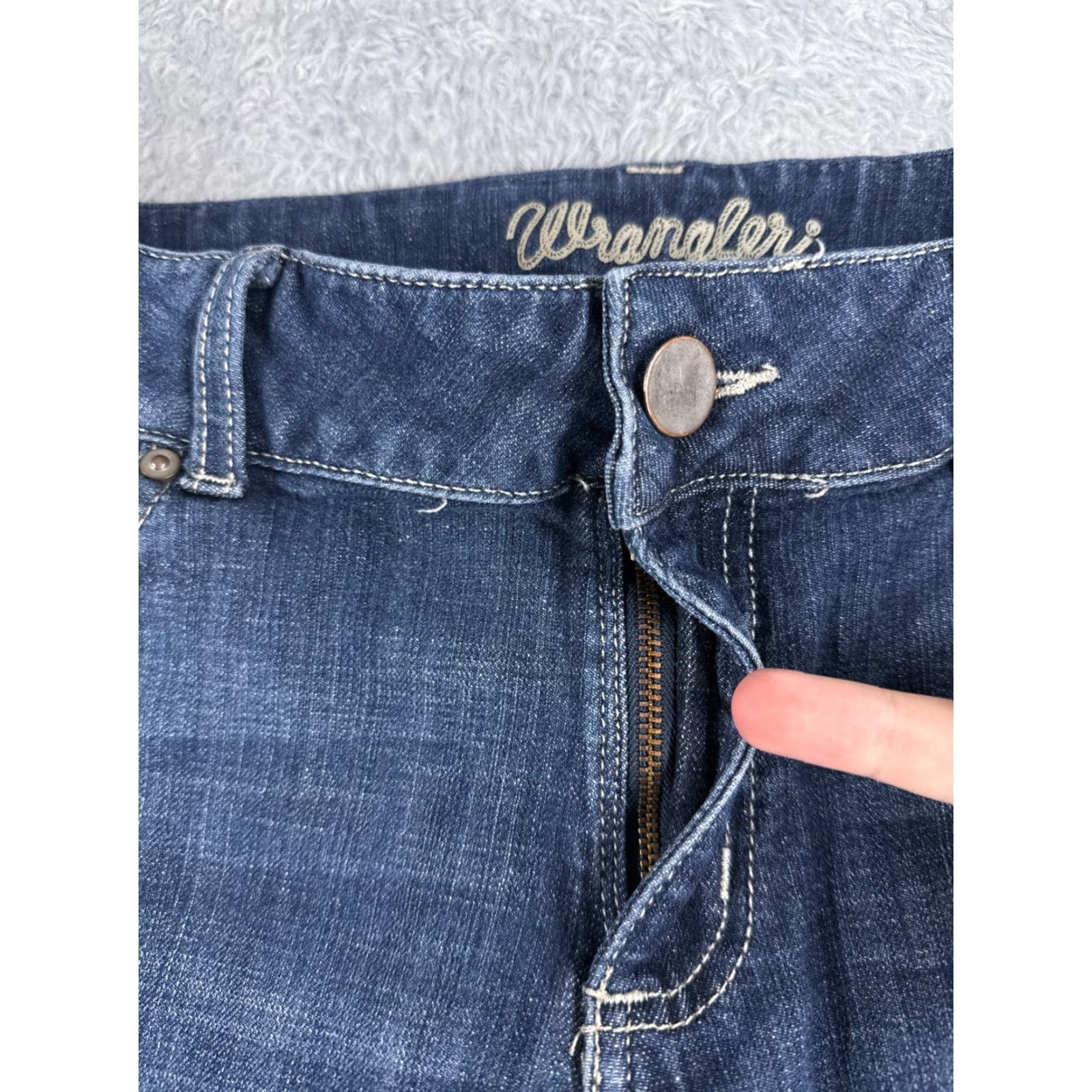 Wrangler Wrangler Jeans Women 13 Blue Denim Bootcut Embroidered Cotton Western 33x27 Regular Inseam 27" Pants 5-Pocket Southwestern Cowboy Designer Mens Size 34" / US 12 / IT 48 - 5 Thumbnail