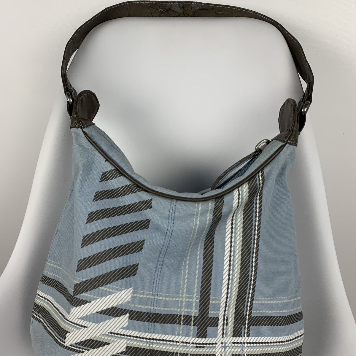 Nike Vintage Y2K Nike Plaid Pouch Bag One Size Baby Blue Logo Size ONE SIZE - 6 Thumbnail