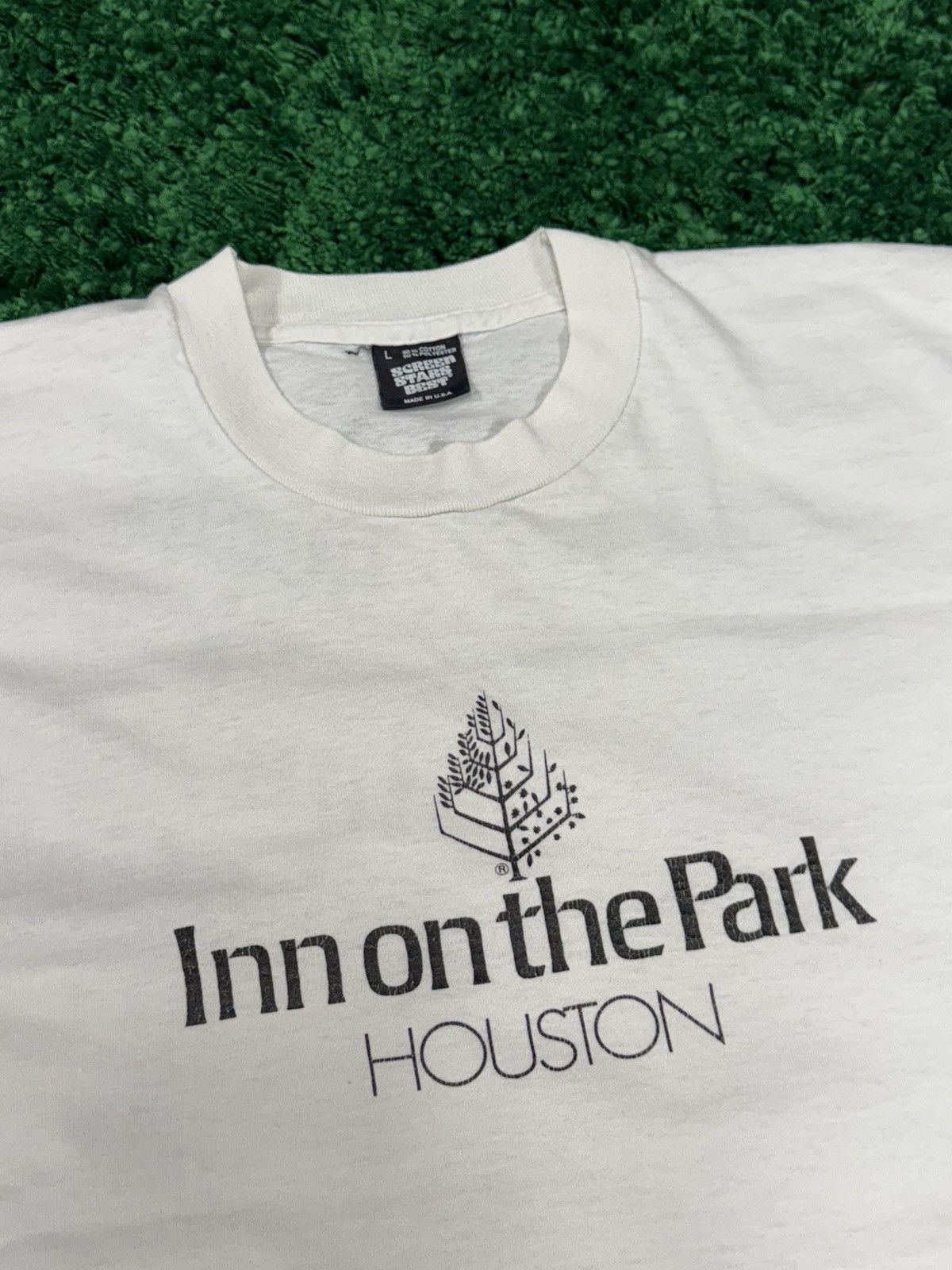 Vintage Vintage Houston Texas Inn on The Park Tee Screen Stars Large Size US L / EU 52-54 / 3 - 3 Thumbnail